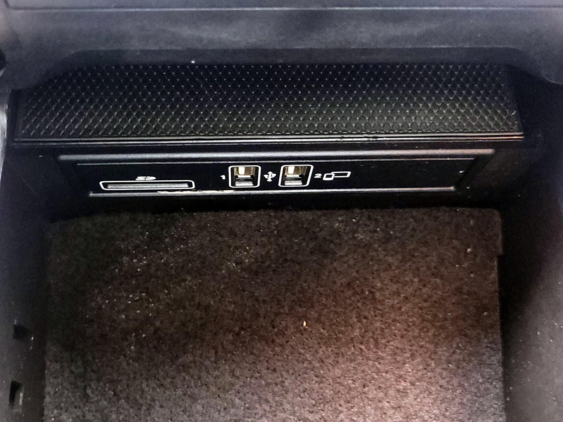 Thumbnail: 2021 Mercedes-Benz C-Class - 18