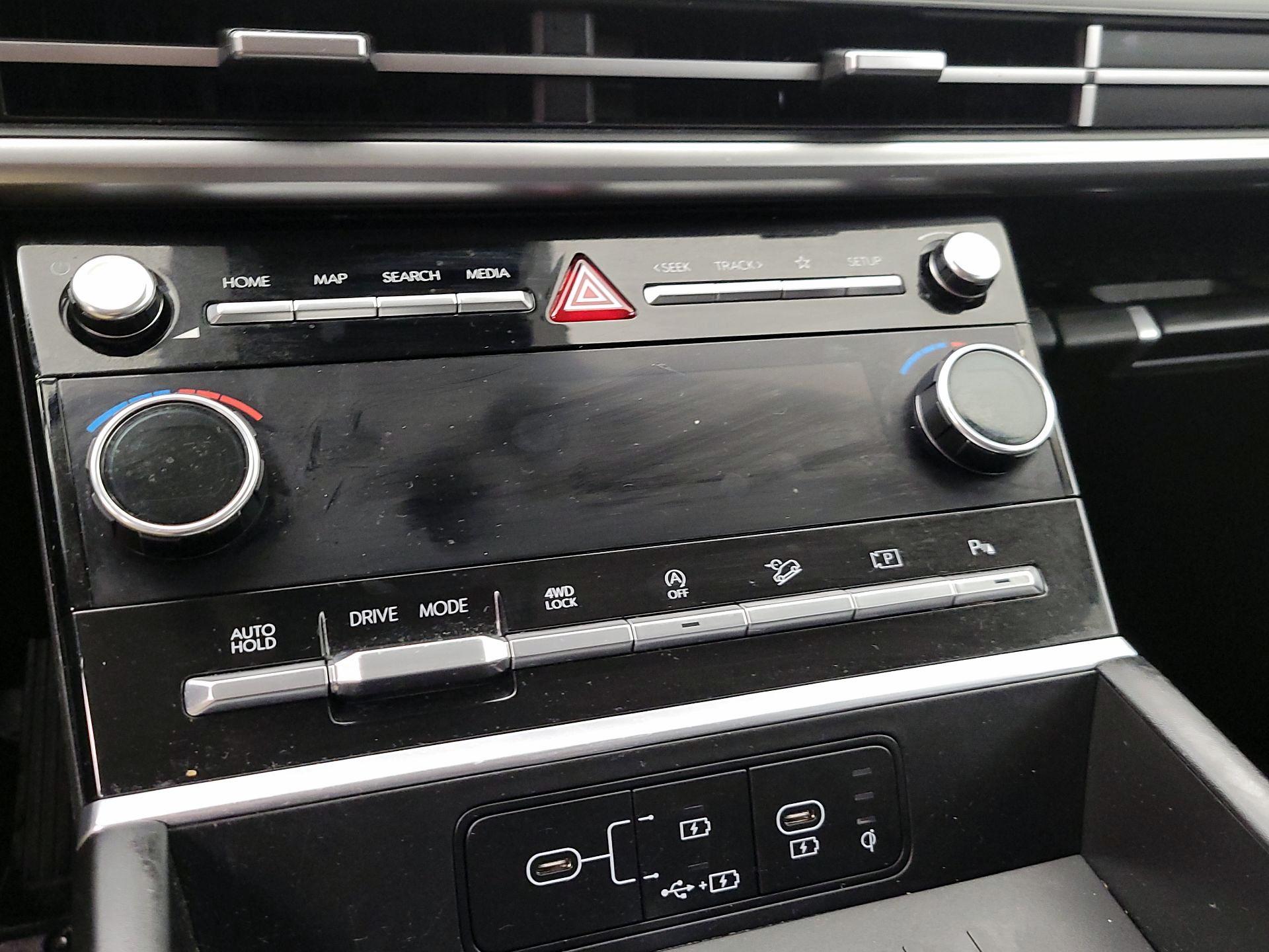 Thumbnail: 2024 Hyundai Santa Fe - 16