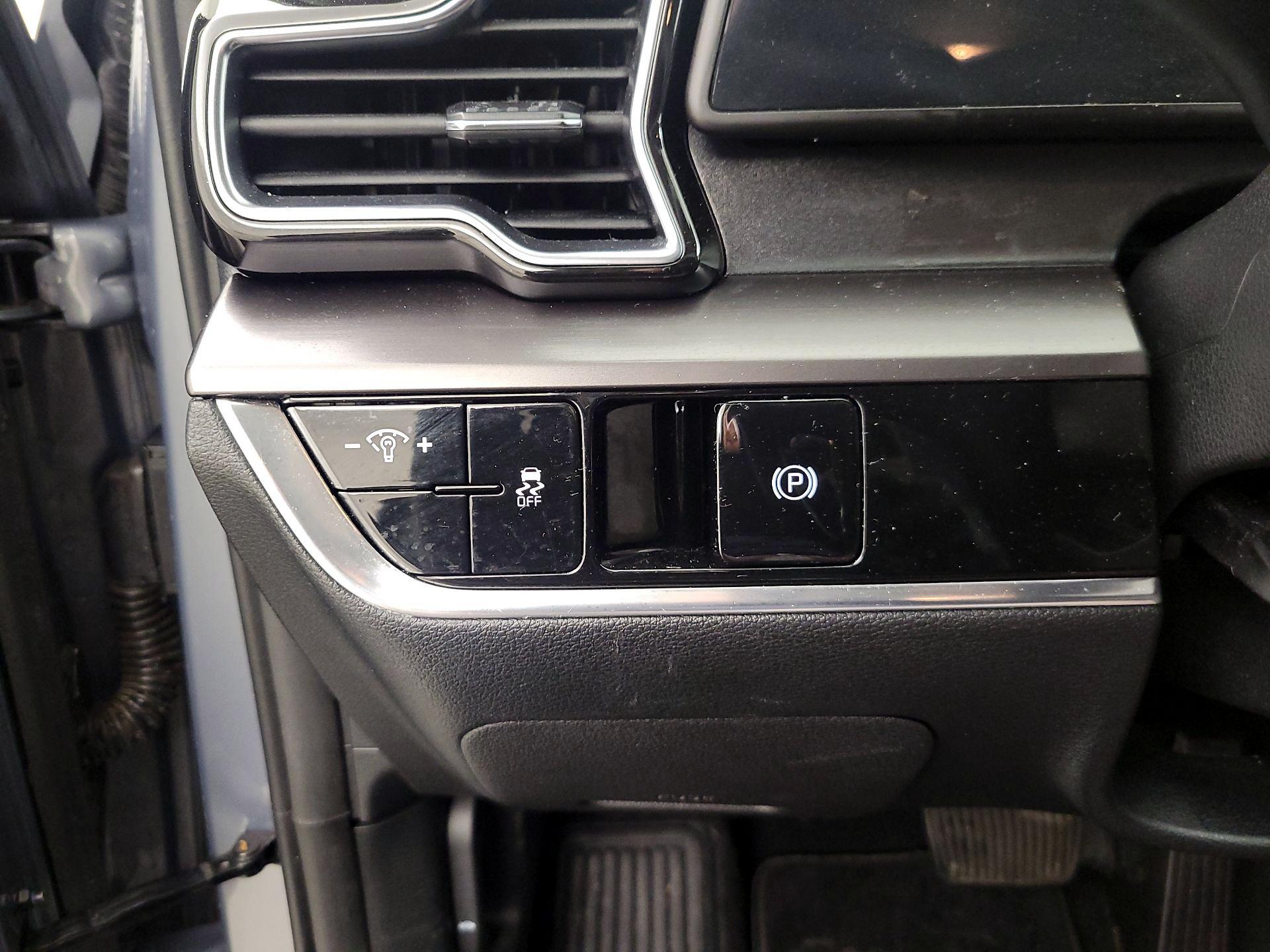 Thumbnail: 2023 Kia Sportage - 13