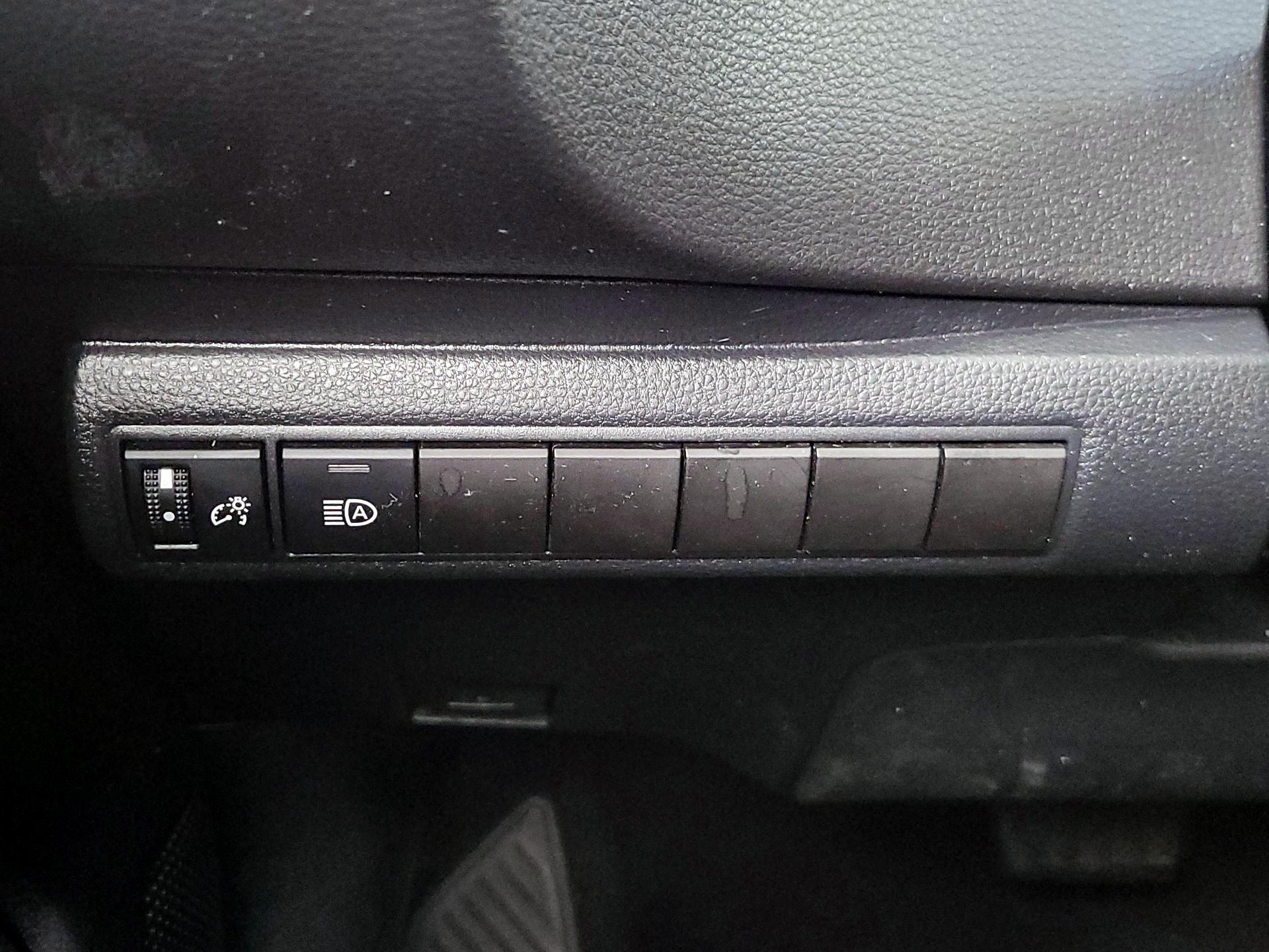 Thumbnail: 2022 Toyota Corolla - 13