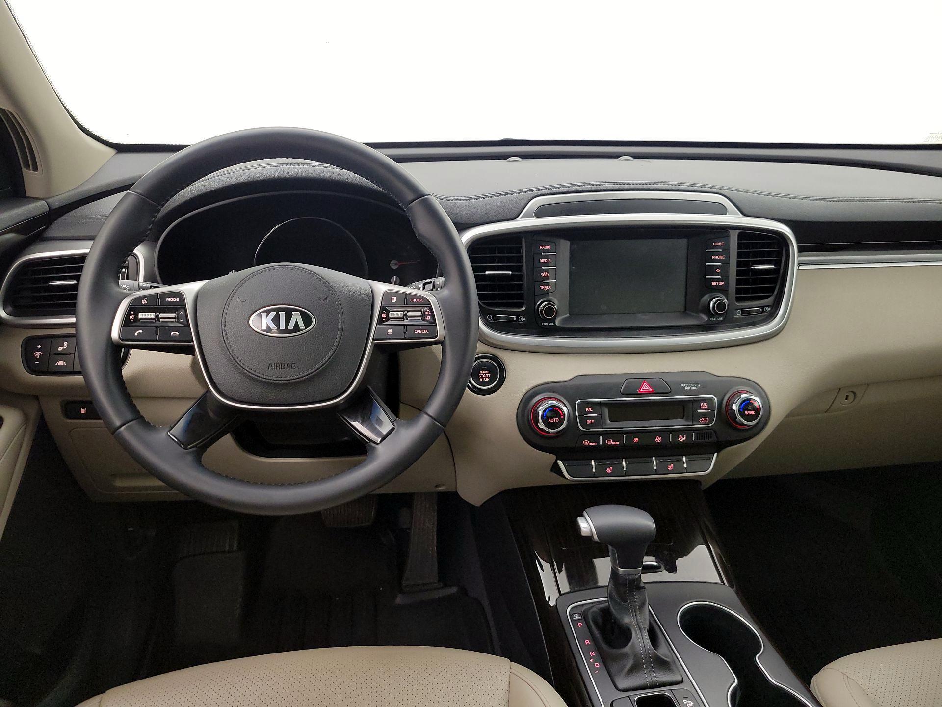 Thumbnail: 2020 Kia Sorento - 10