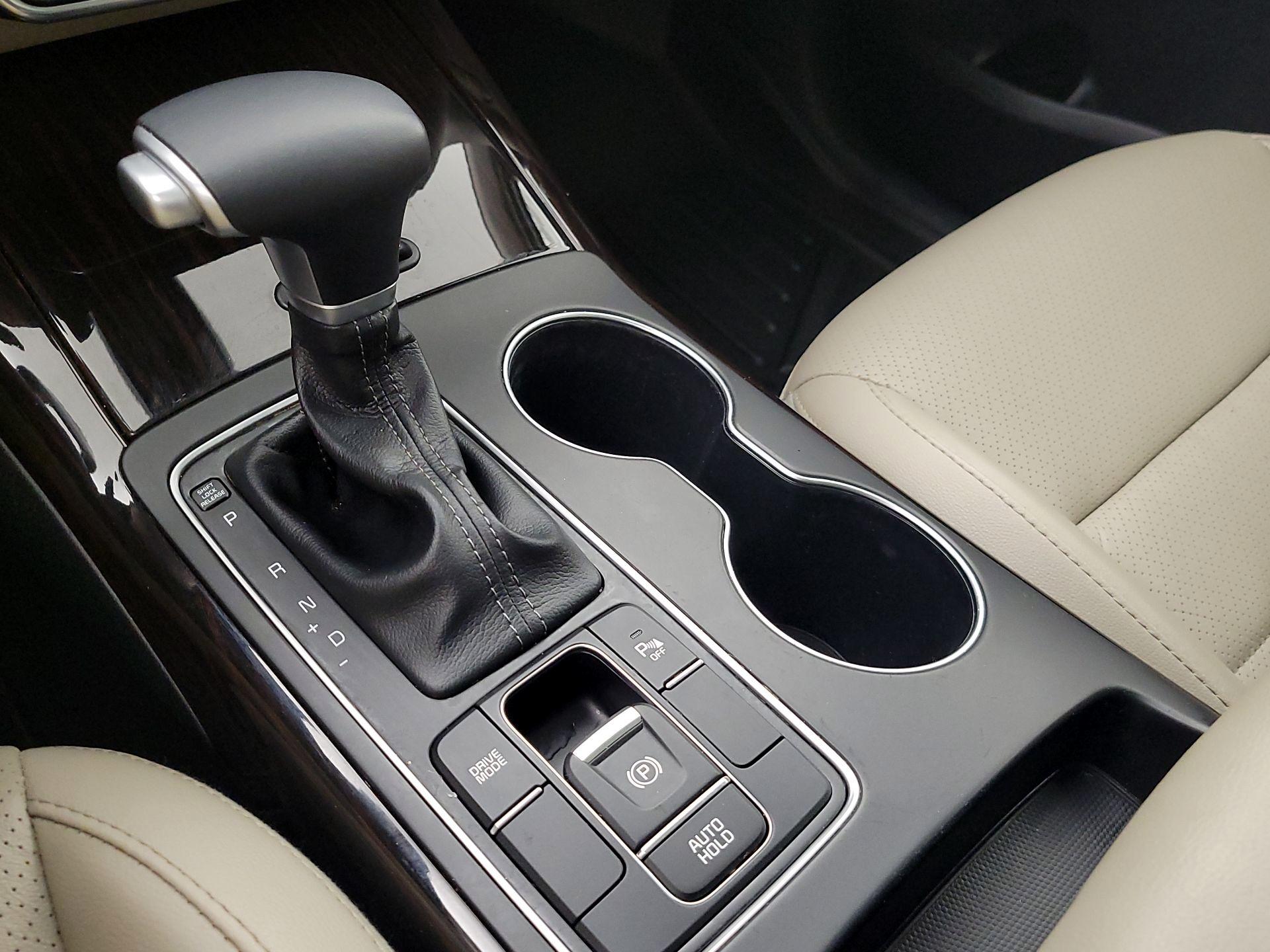 Thumbnail: 2020 Kia Sorento - 17