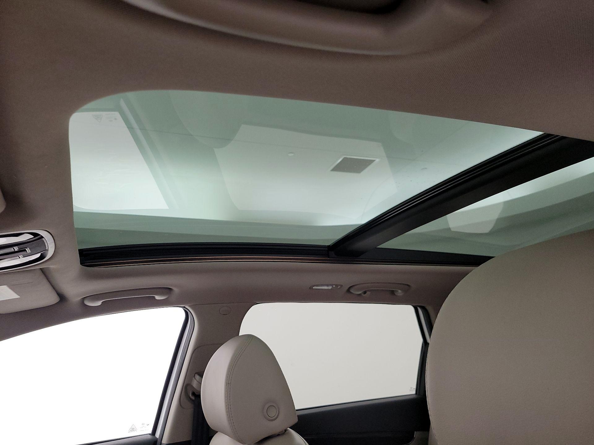 Thumbnail: 2020 Kia Sorento - 19