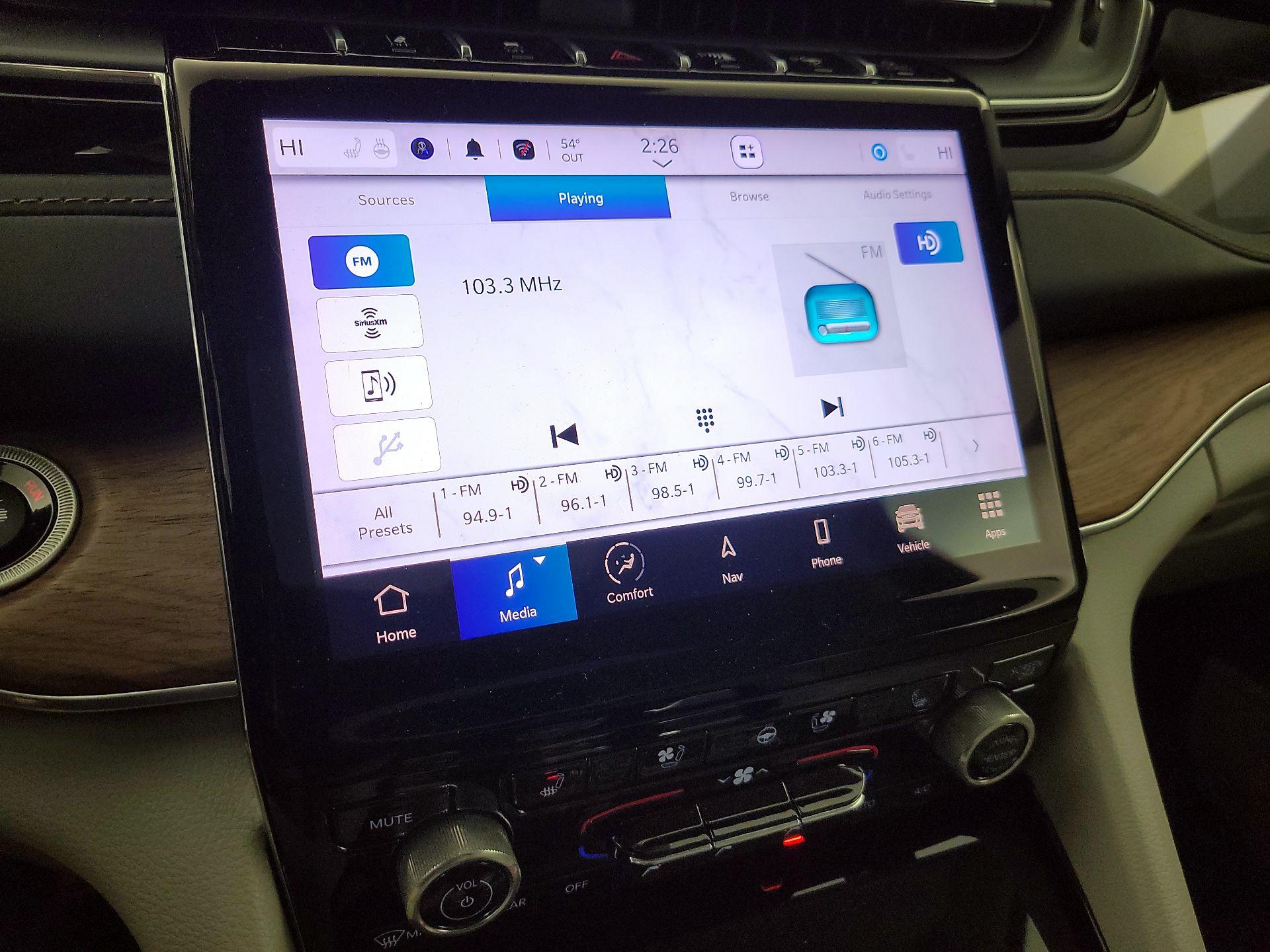 Thumbnail: 2022 Jeep Grand Cherokee - 16