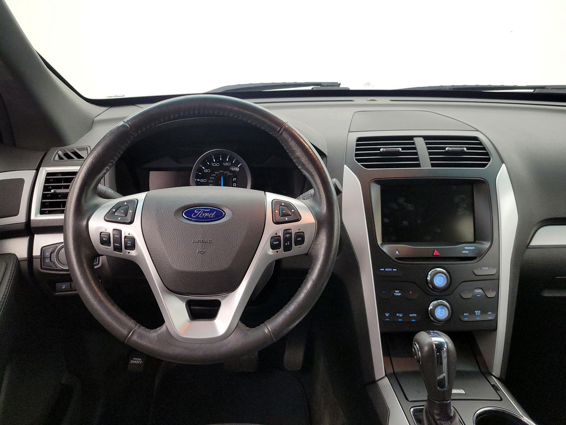 Thumbnail: 2014 Ford Explorer - 10