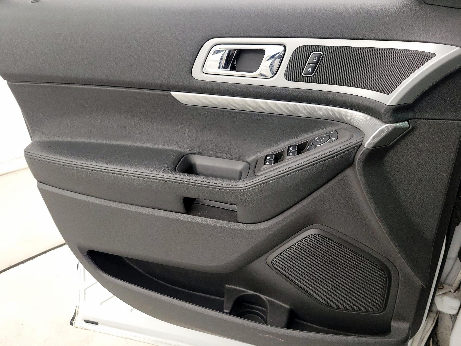 Thumbnail: 2014 Ford Explorer - 12