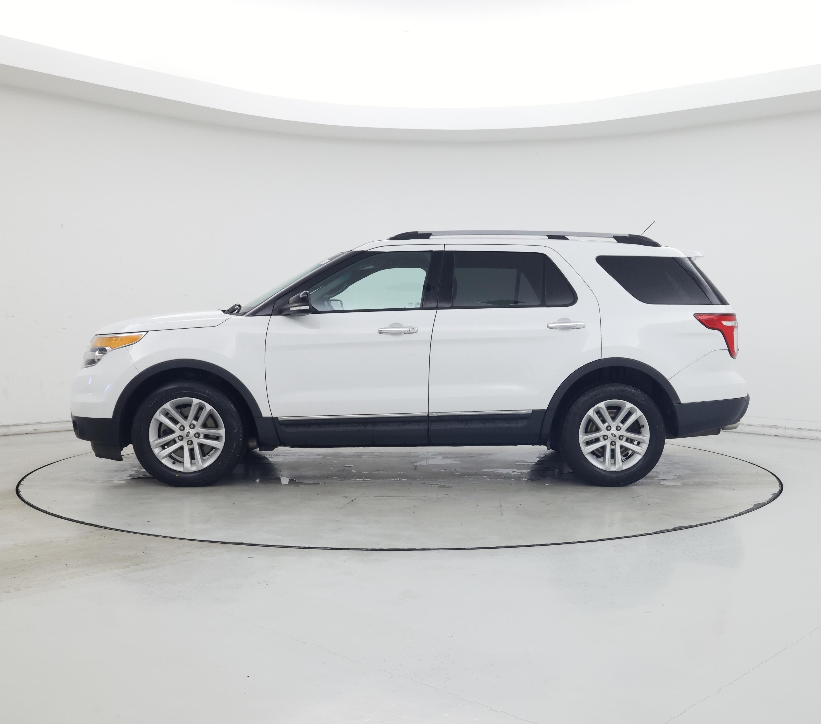 Thumbnail: 2014 Ford Explorer - 3