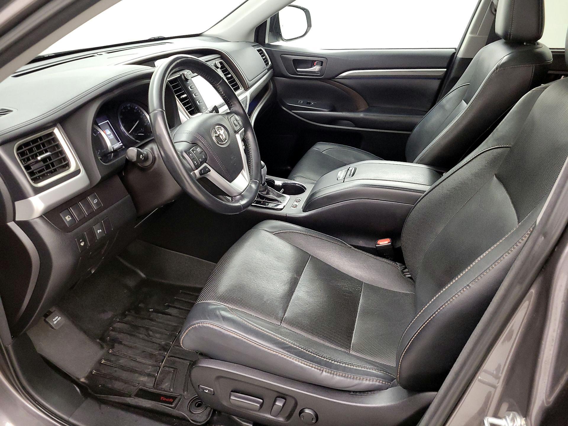 Thumbnail: 2018 Toyota Highlander - 11