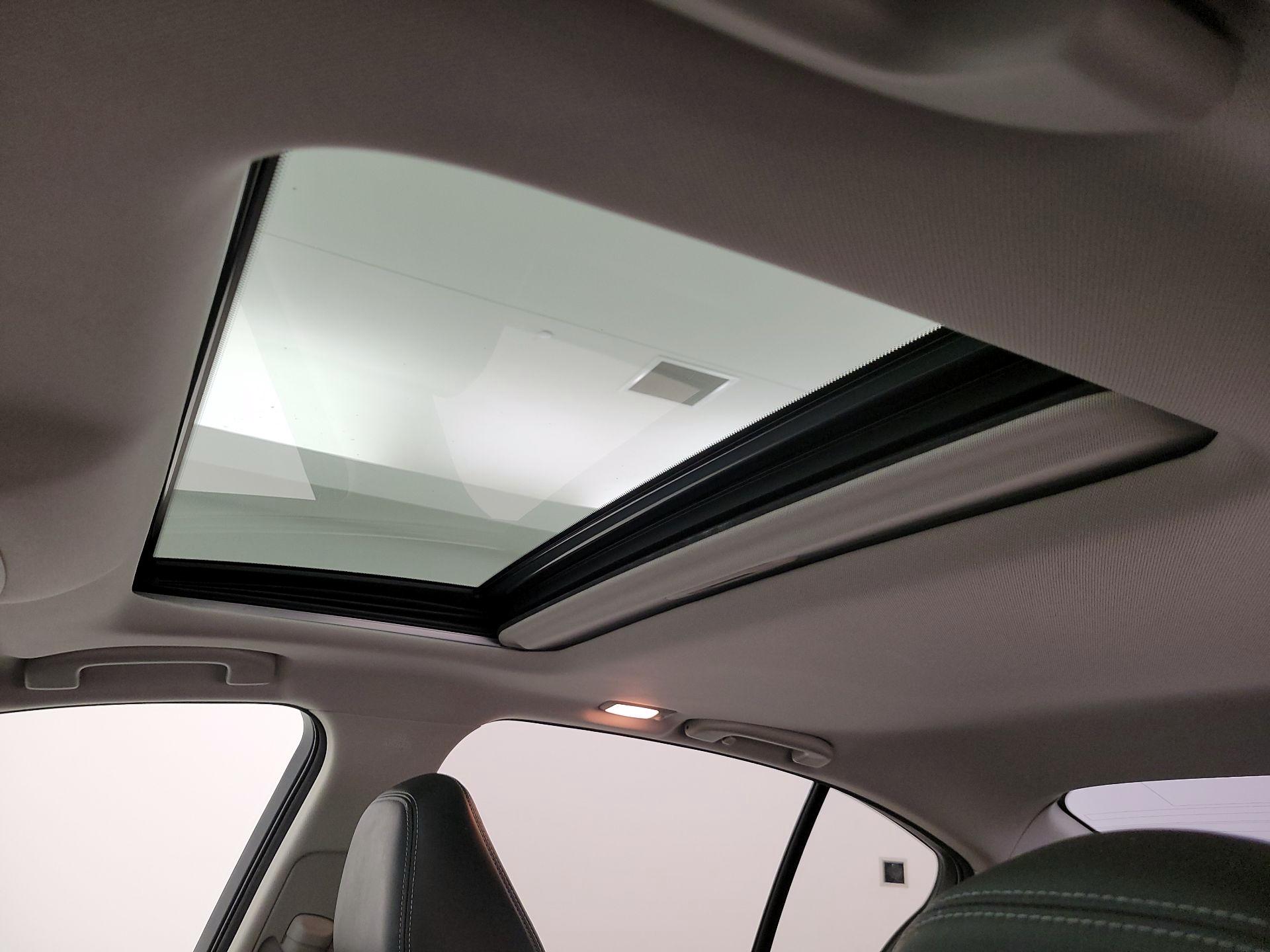 Thumbnail: 2014 INFINITI Q50 - 20