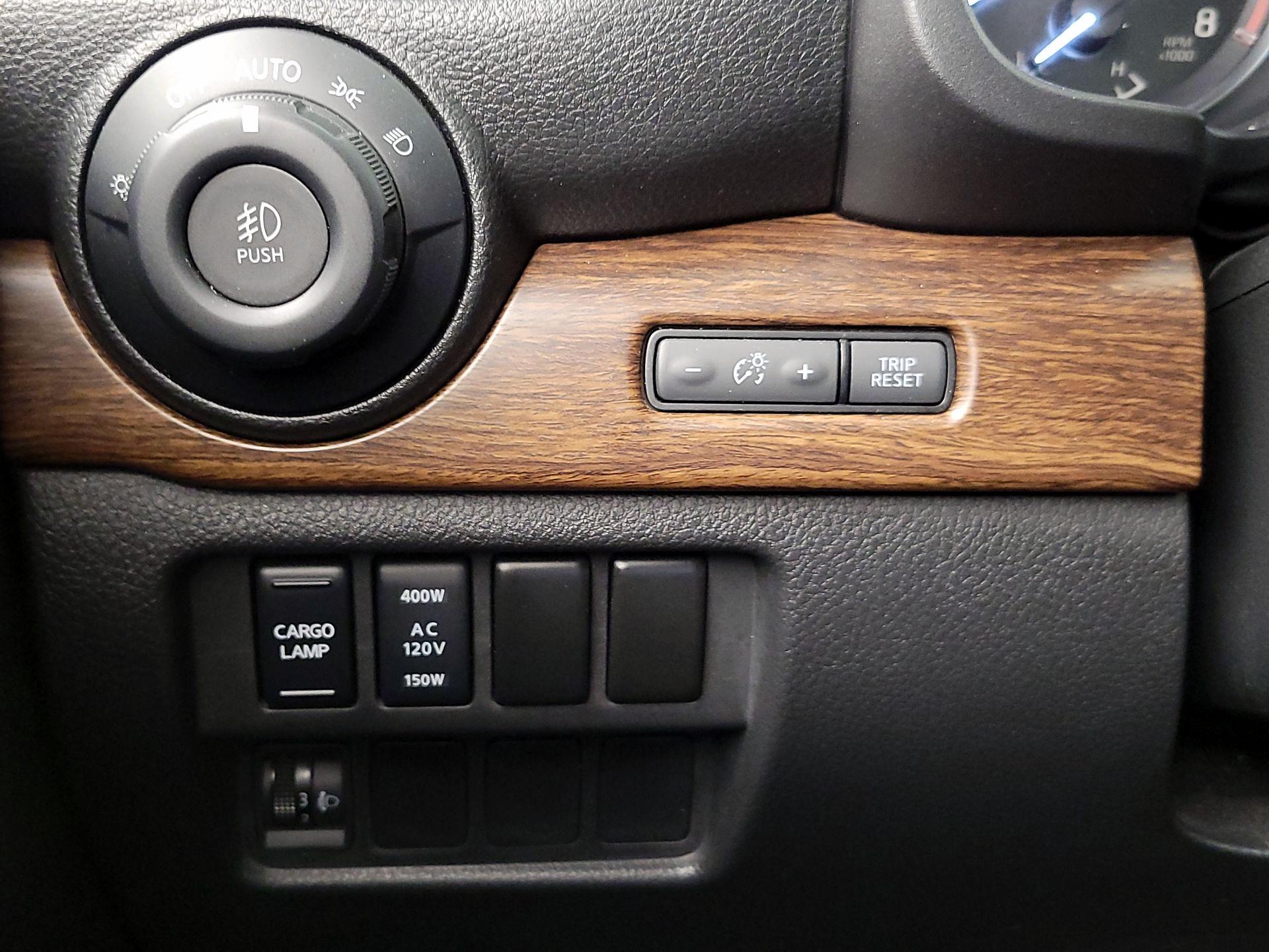 Thumbnail: 2022 Nissan Titan - 13