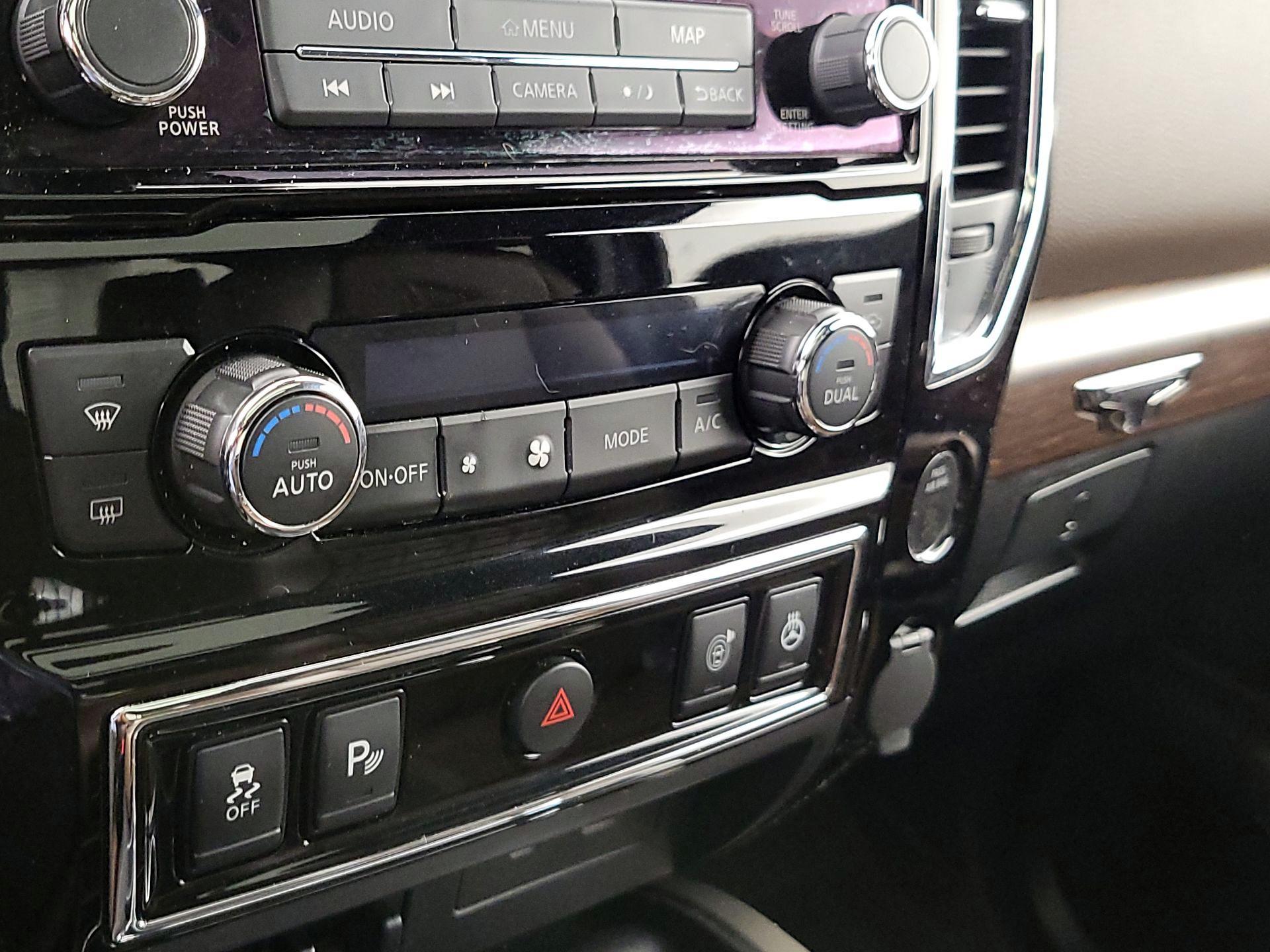 Thumbnail: 2022 Nissan Titan - 17