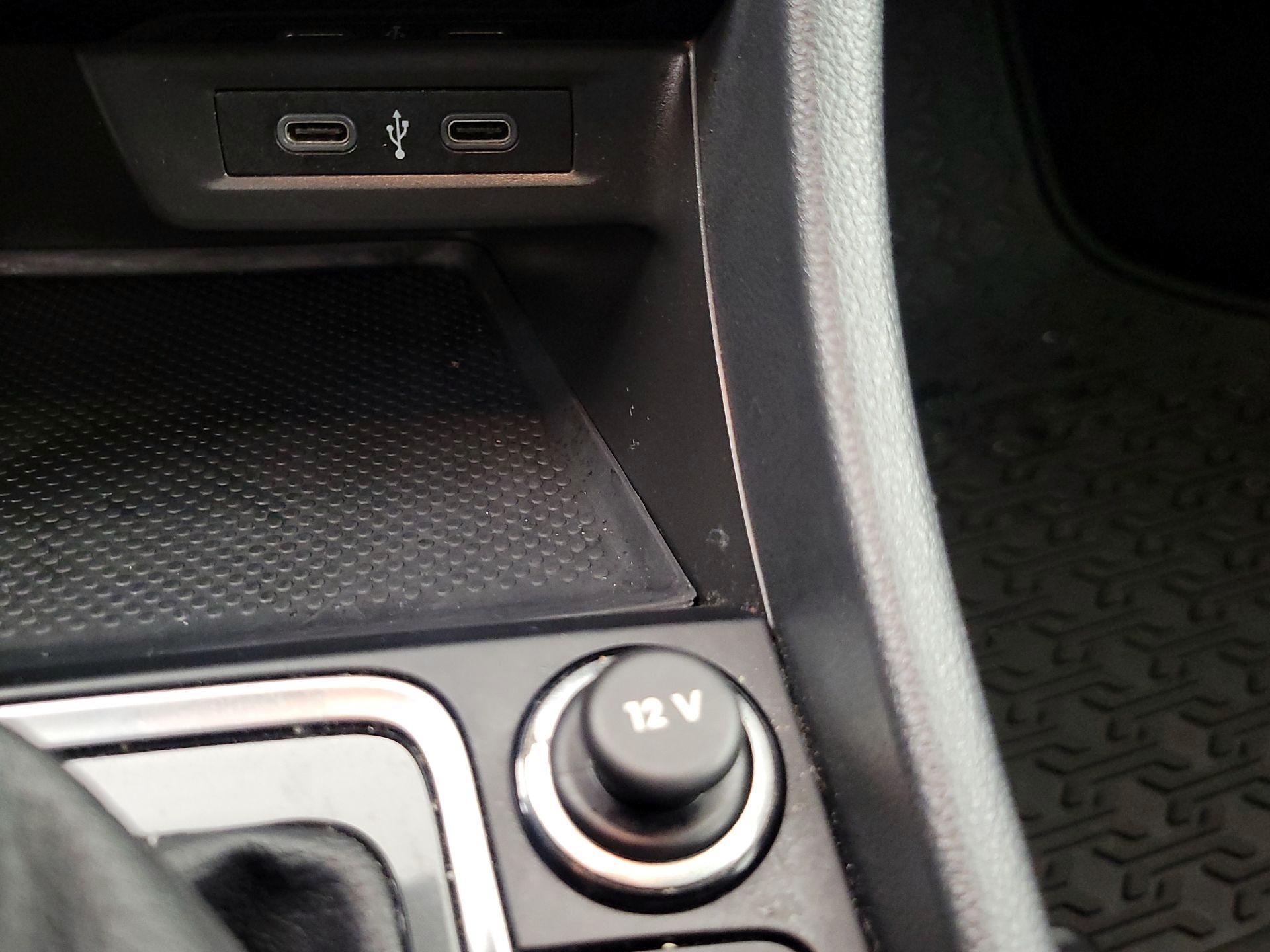 Thumbnail: 2021 Volkswagen Jetta - 18