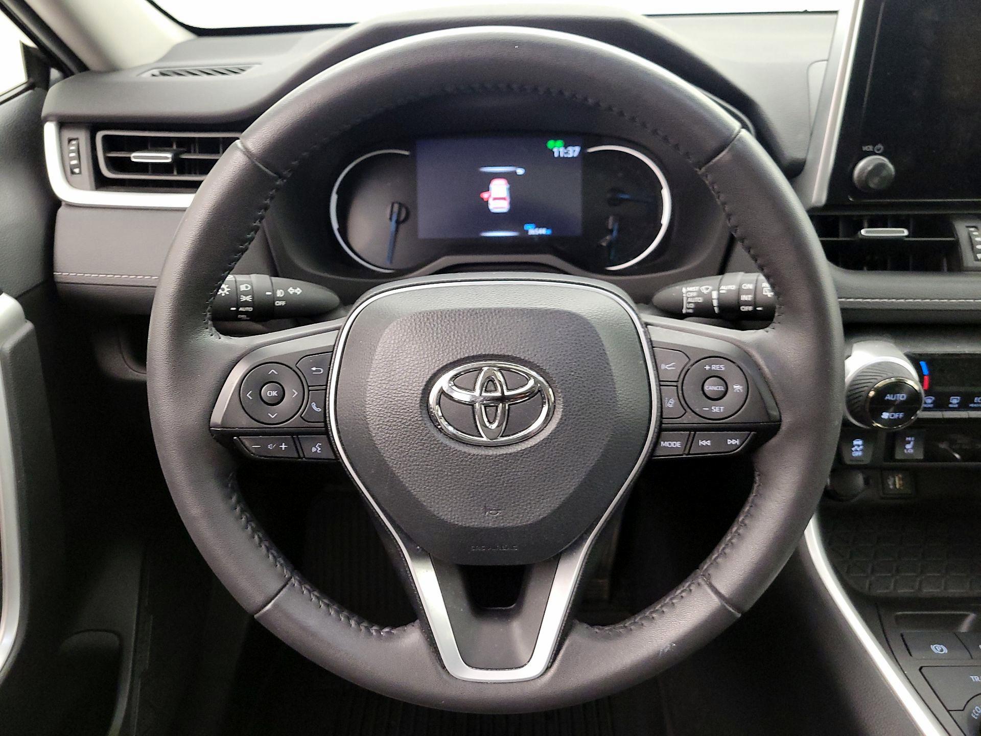 Thumbnail: 2023 Toyota RAV4 - 10