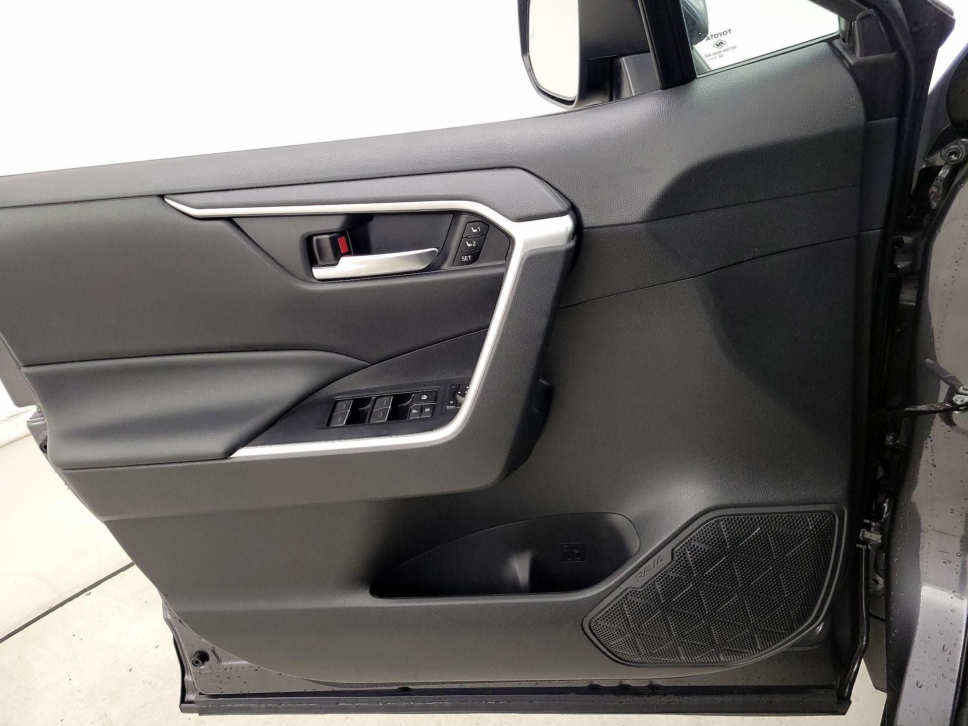 Thumbnail: 2023 Toyota RAV4 - 12