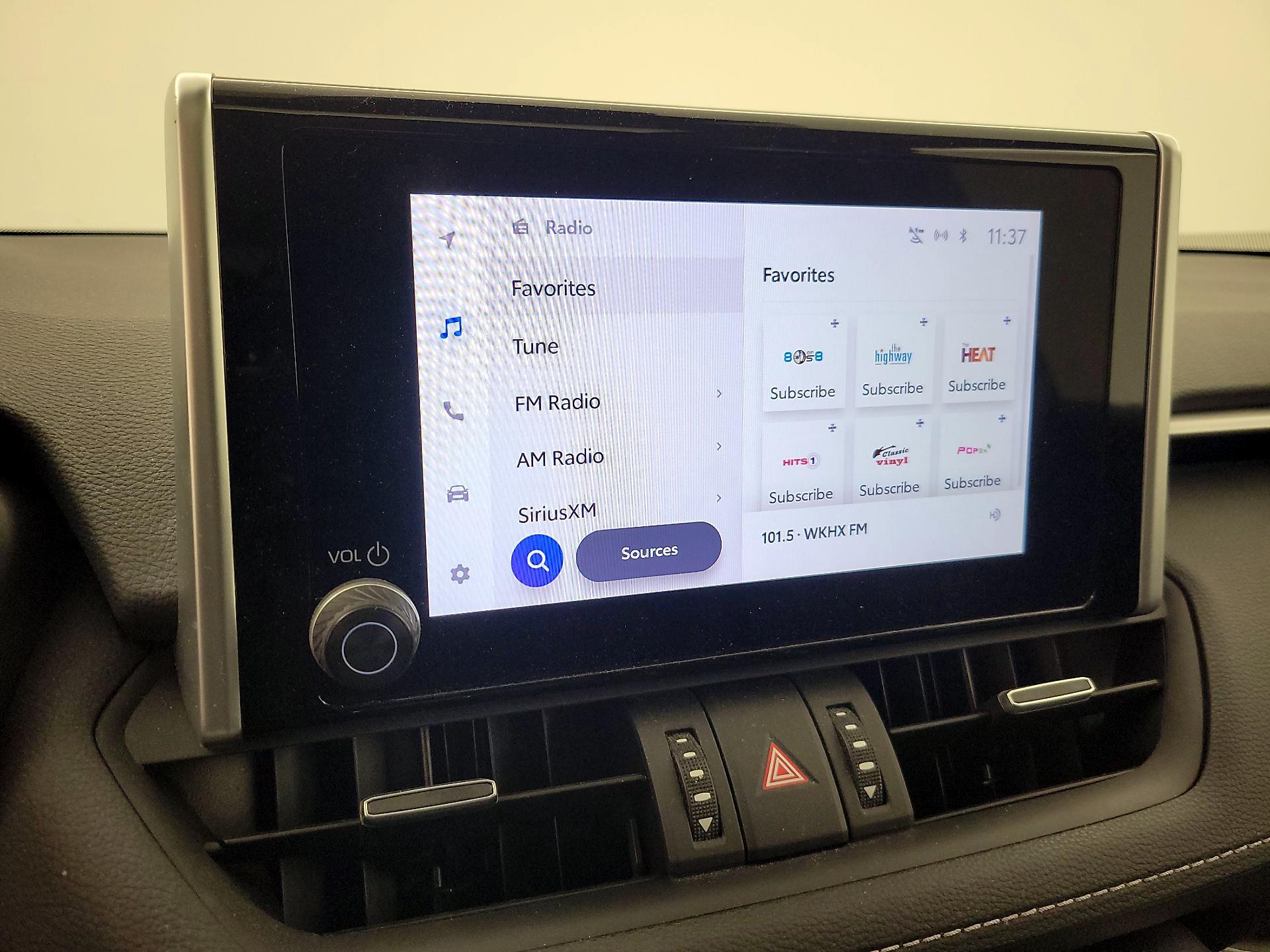 Thumbnail: 2023 Toyota RAV4 - 16