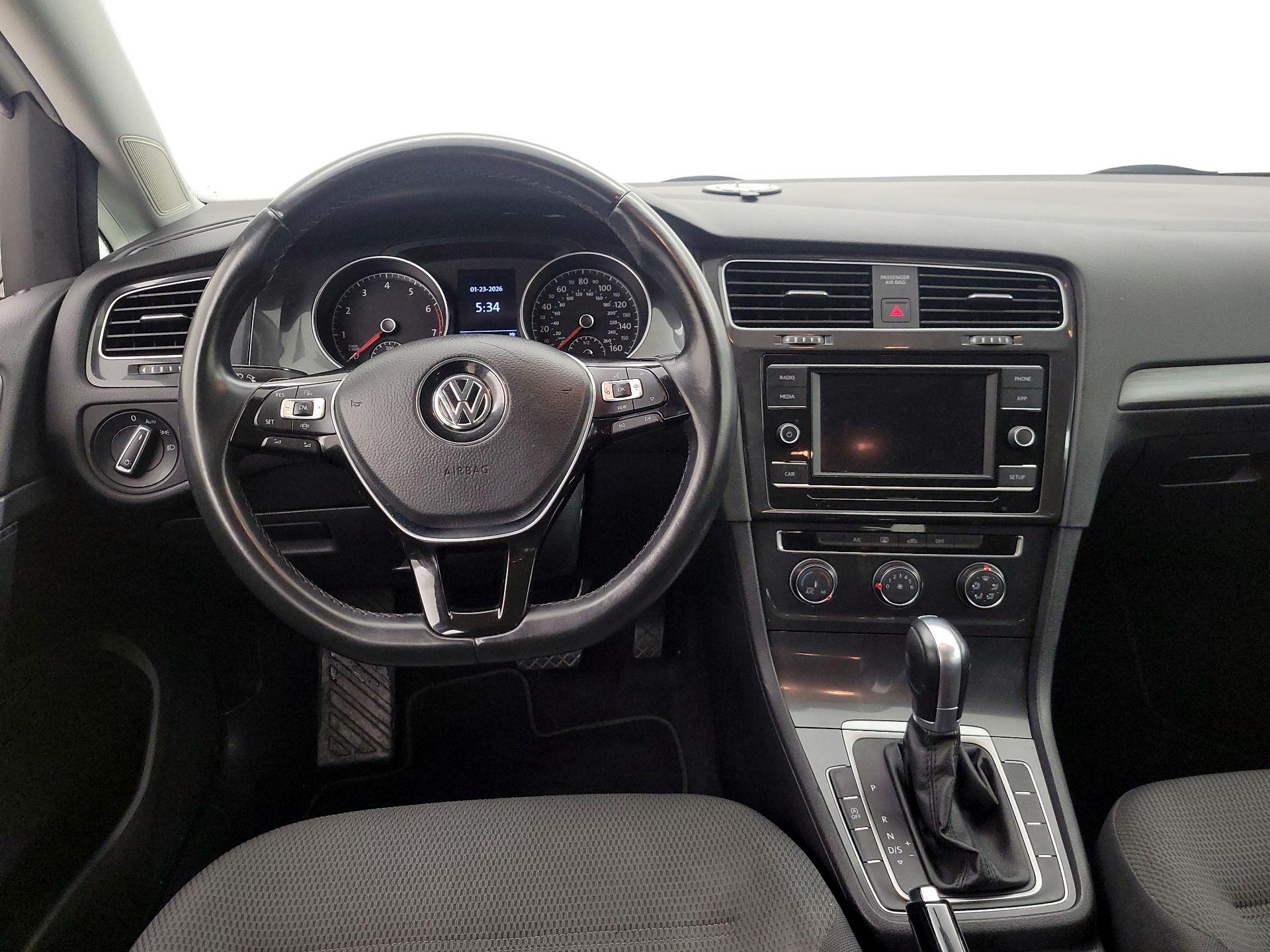 Thumbnail: 2019 Volkswagen Golf - 10