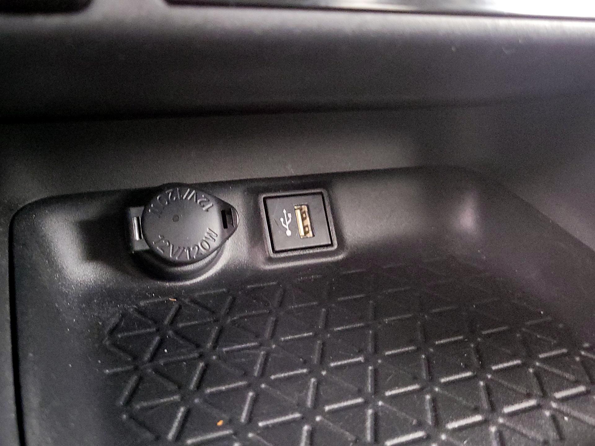 Thumbnail: 2023 Toyota RAV4 - 19