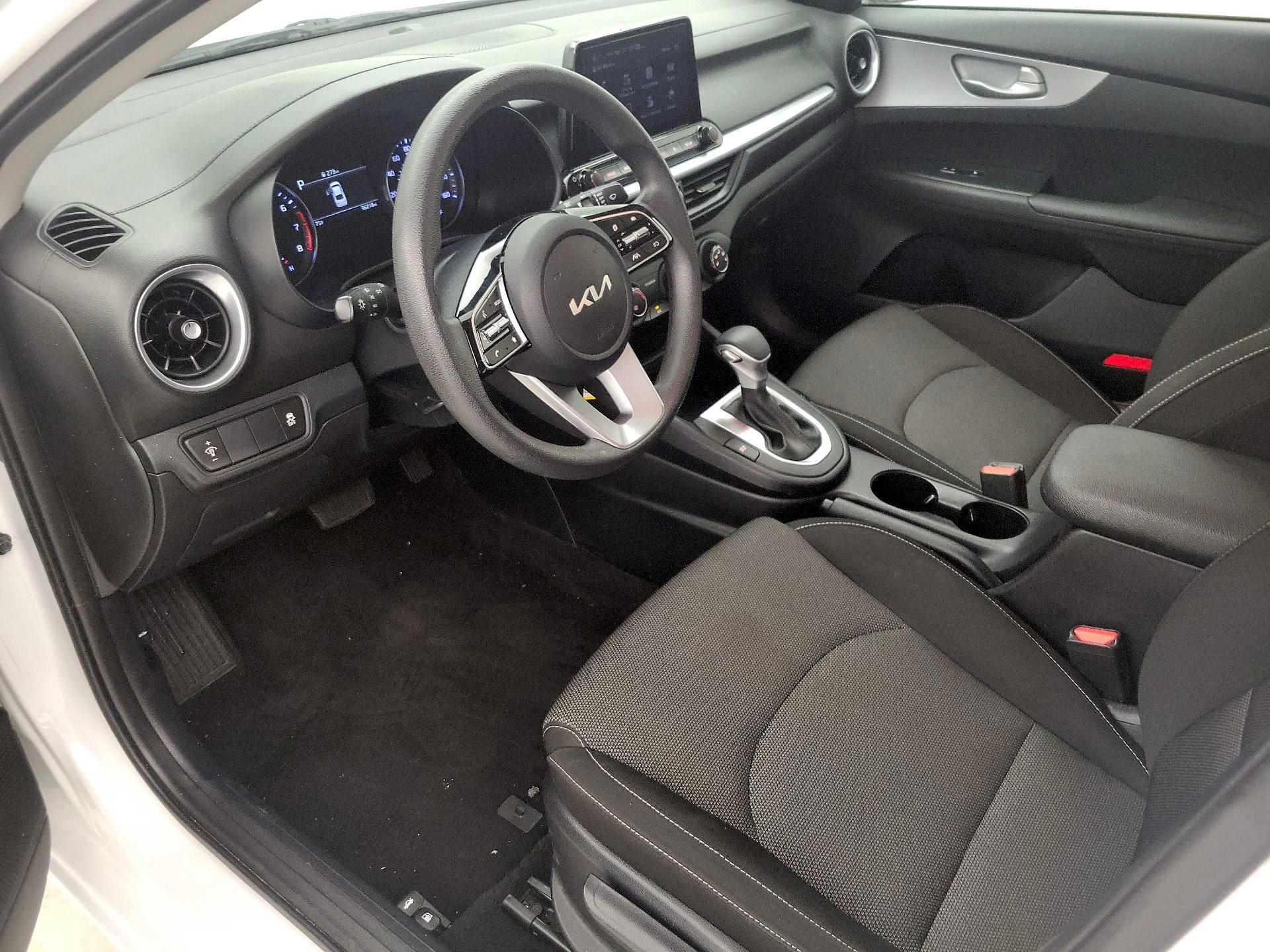 Thumbnail: 2024 Kia Forte - 11