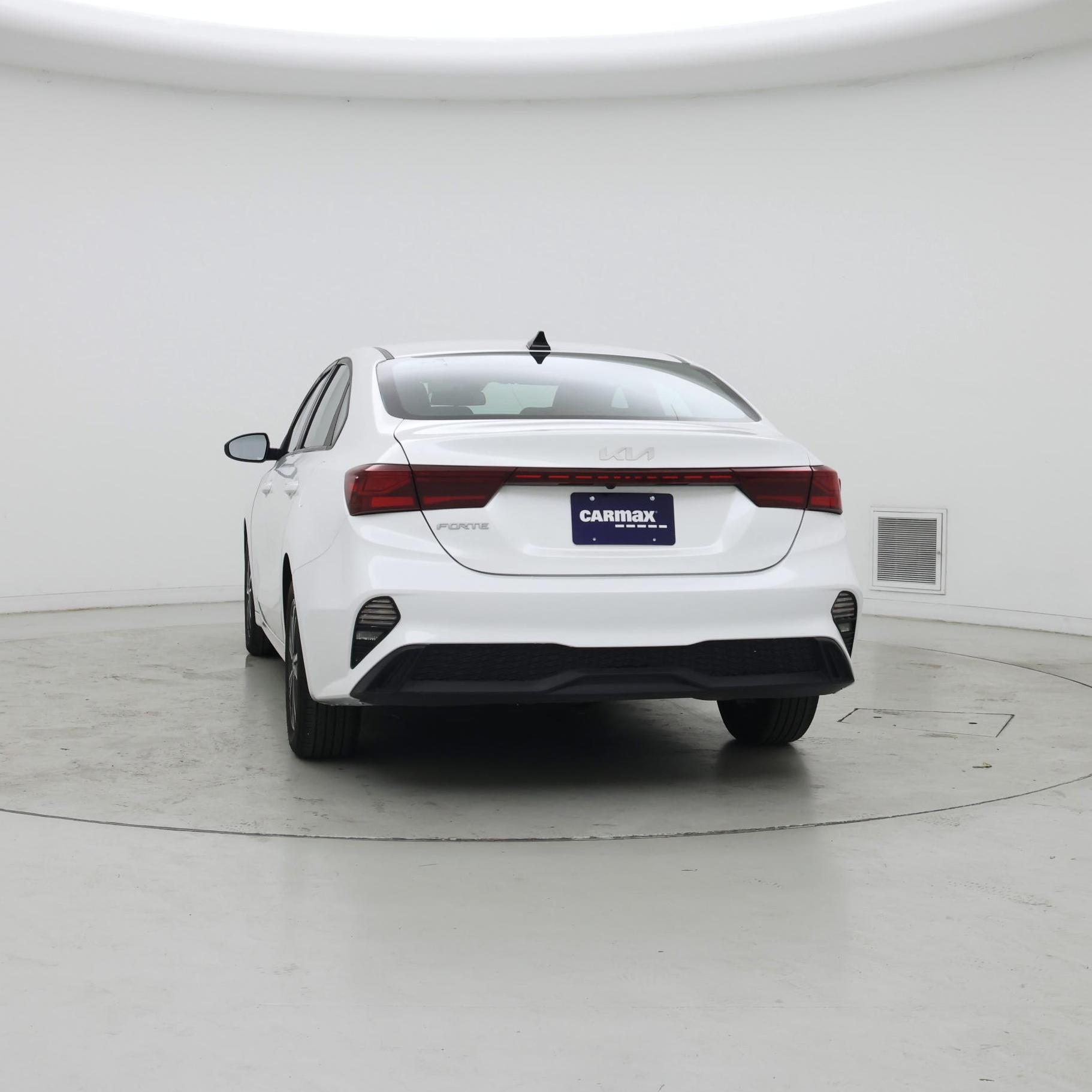 Thumbnail: 2024 Kia Forte - 6