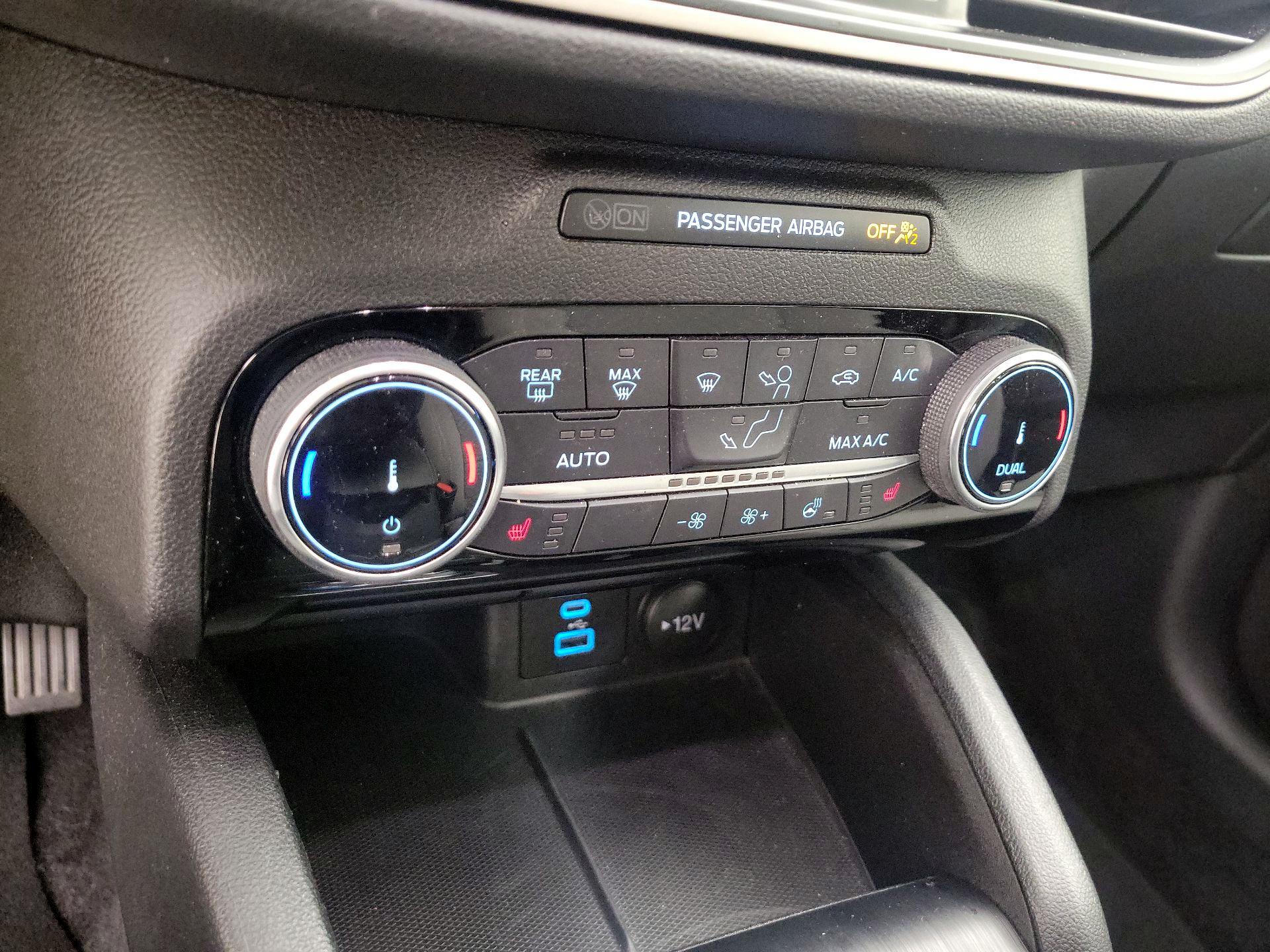 Thumbnail: 2022 Ford Escape - 16