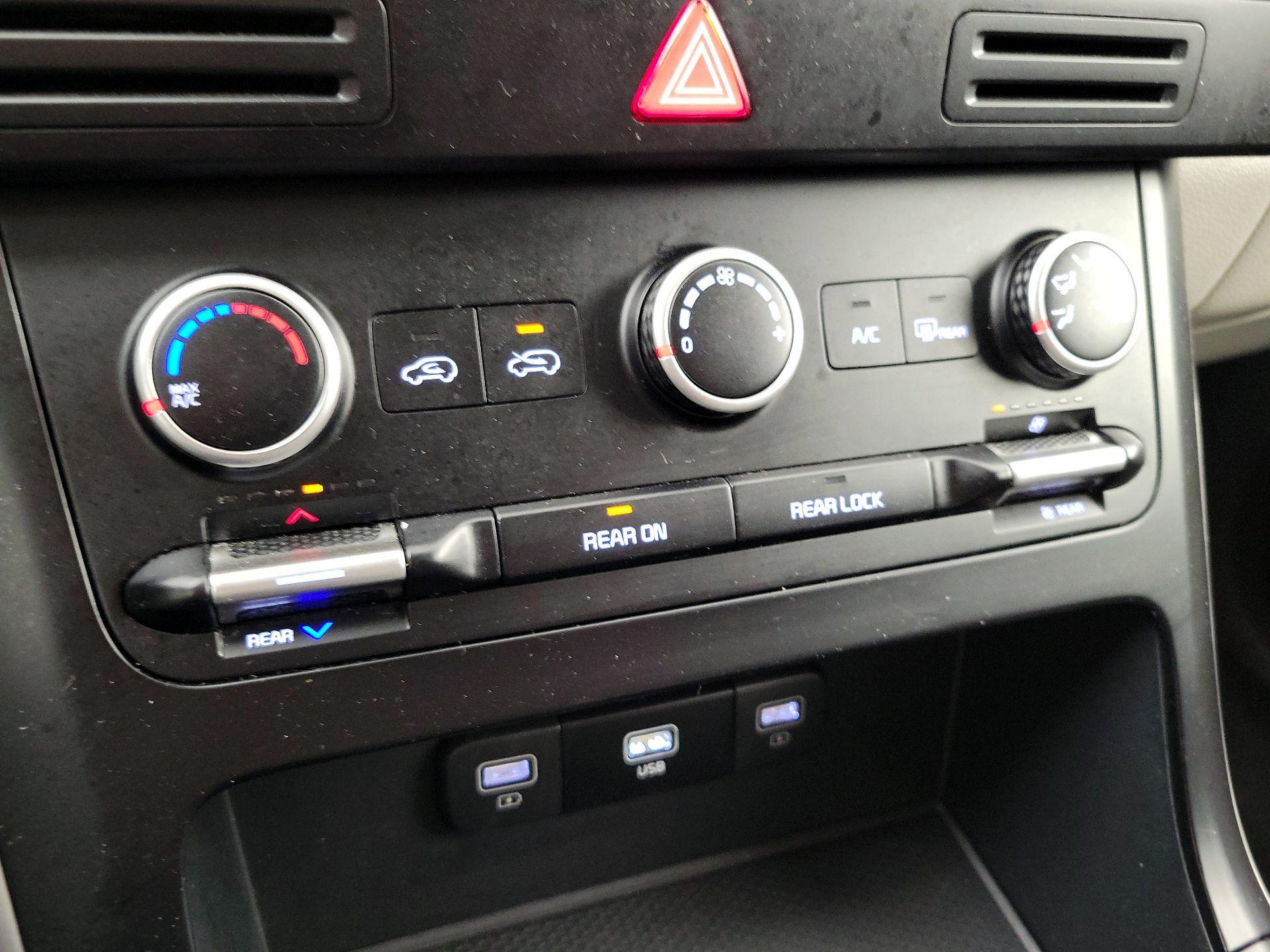 Thumbnail: 2024 Kia Carnival - 16