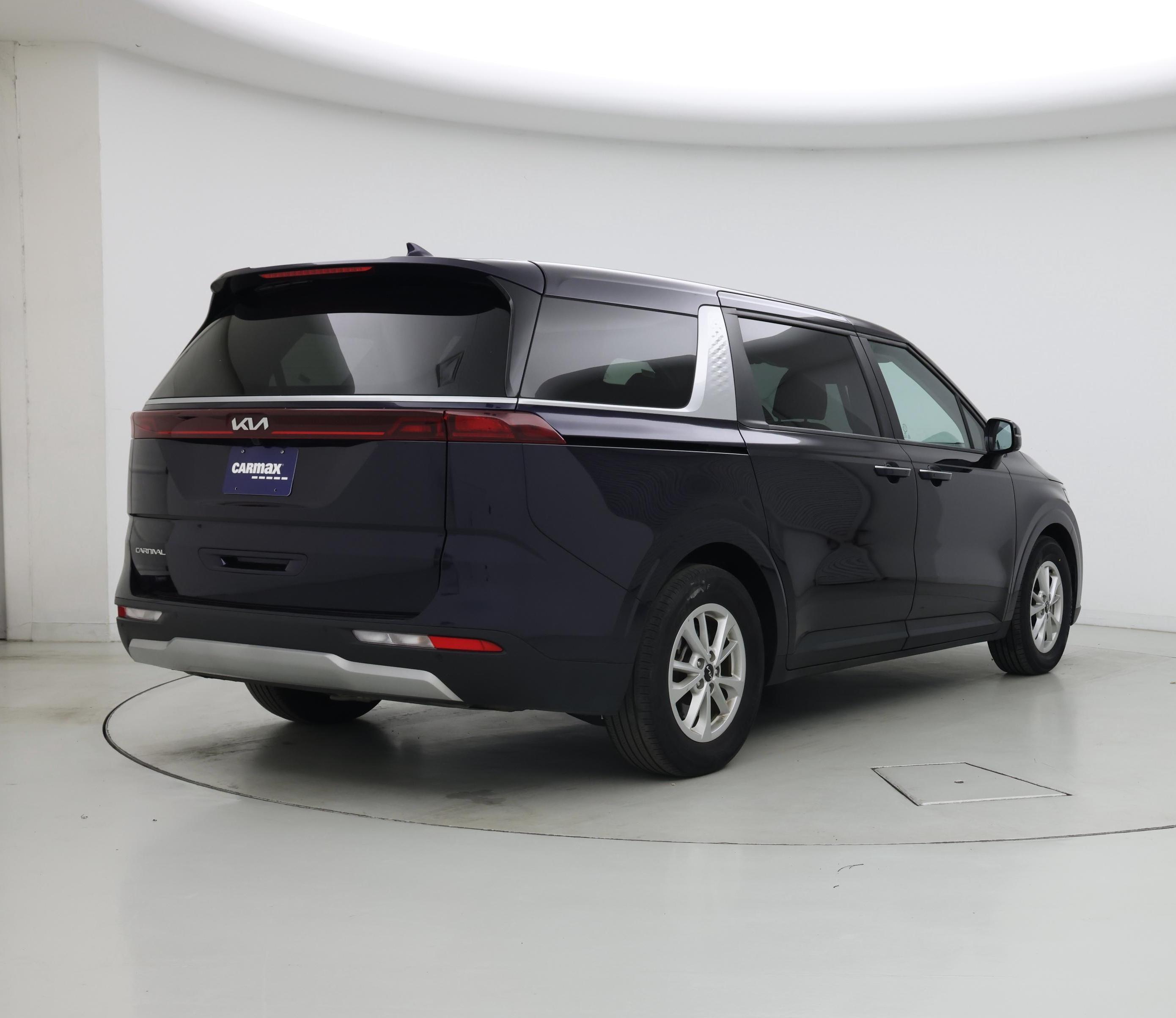 Thumbnail: 2024 Kia Carnival - 8