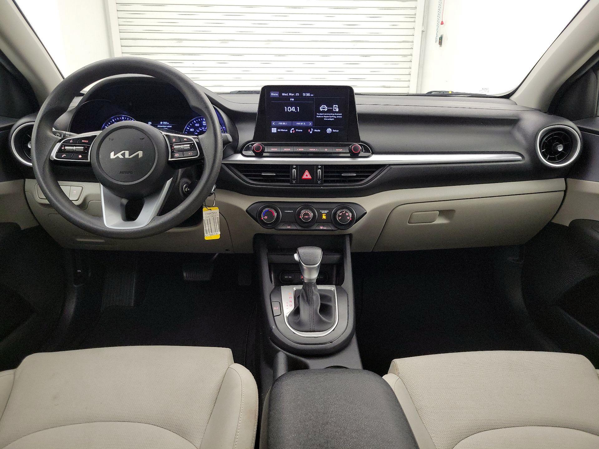 Thumbnail: 2022 Kia Forte - 9