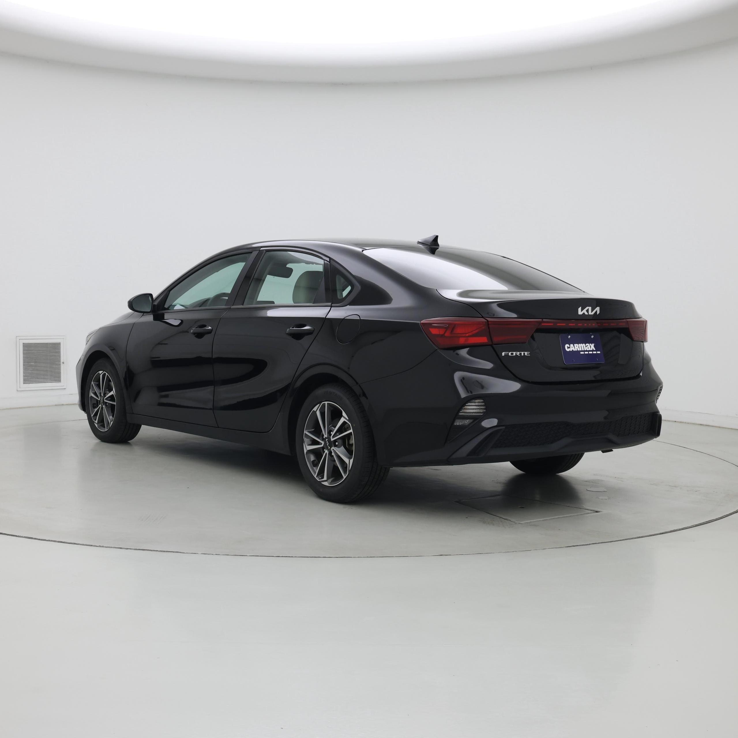 Thumbnail: 2022 Kia Forte - 2