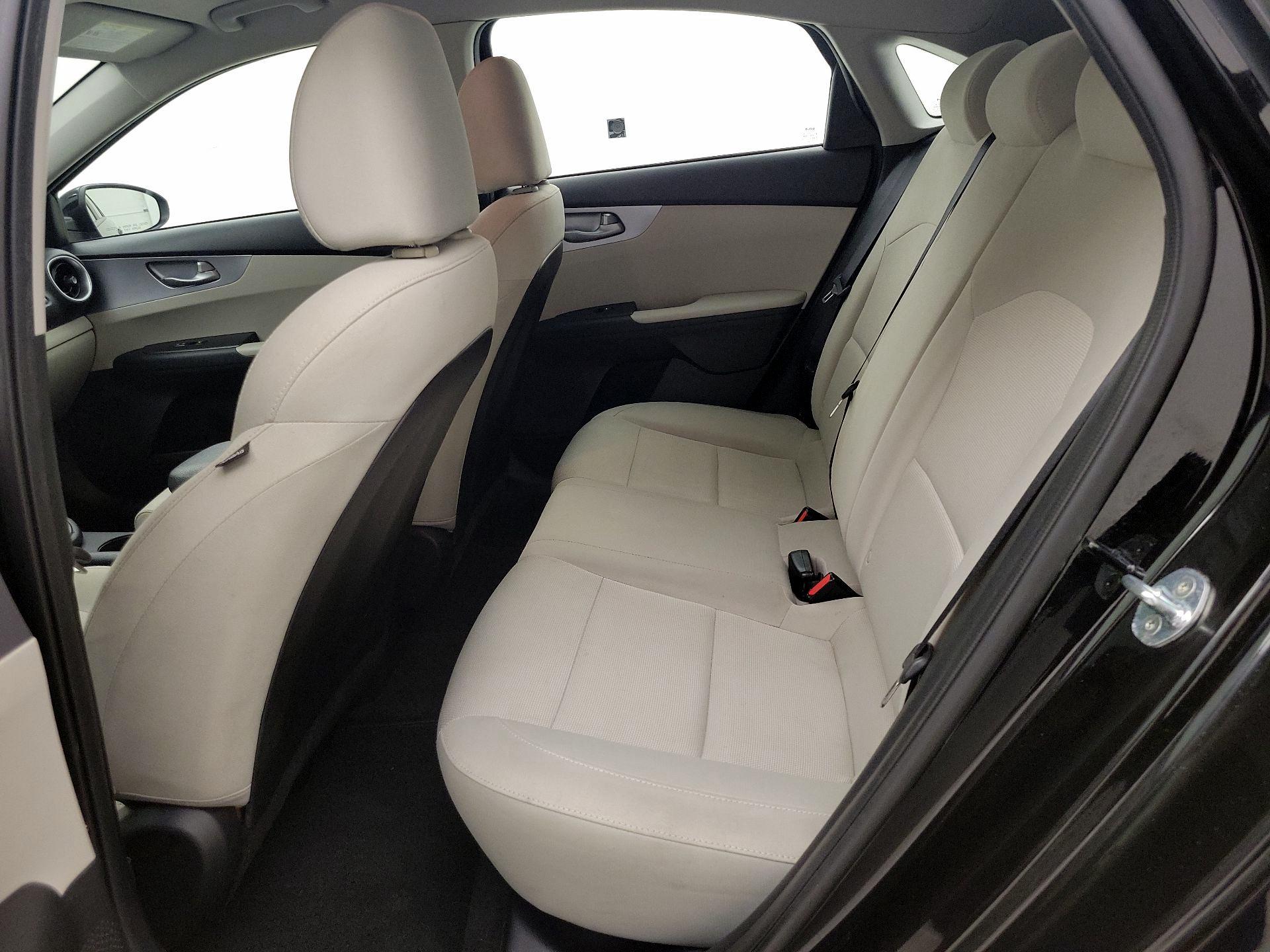 Thumbnail: 2022 Kia Forte - 19