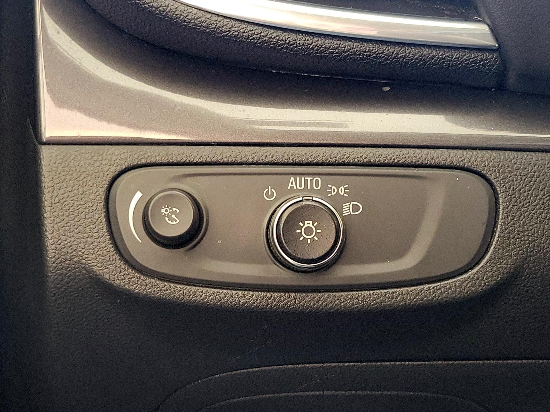 Thumbnail: 2021 Buick Encore - 13