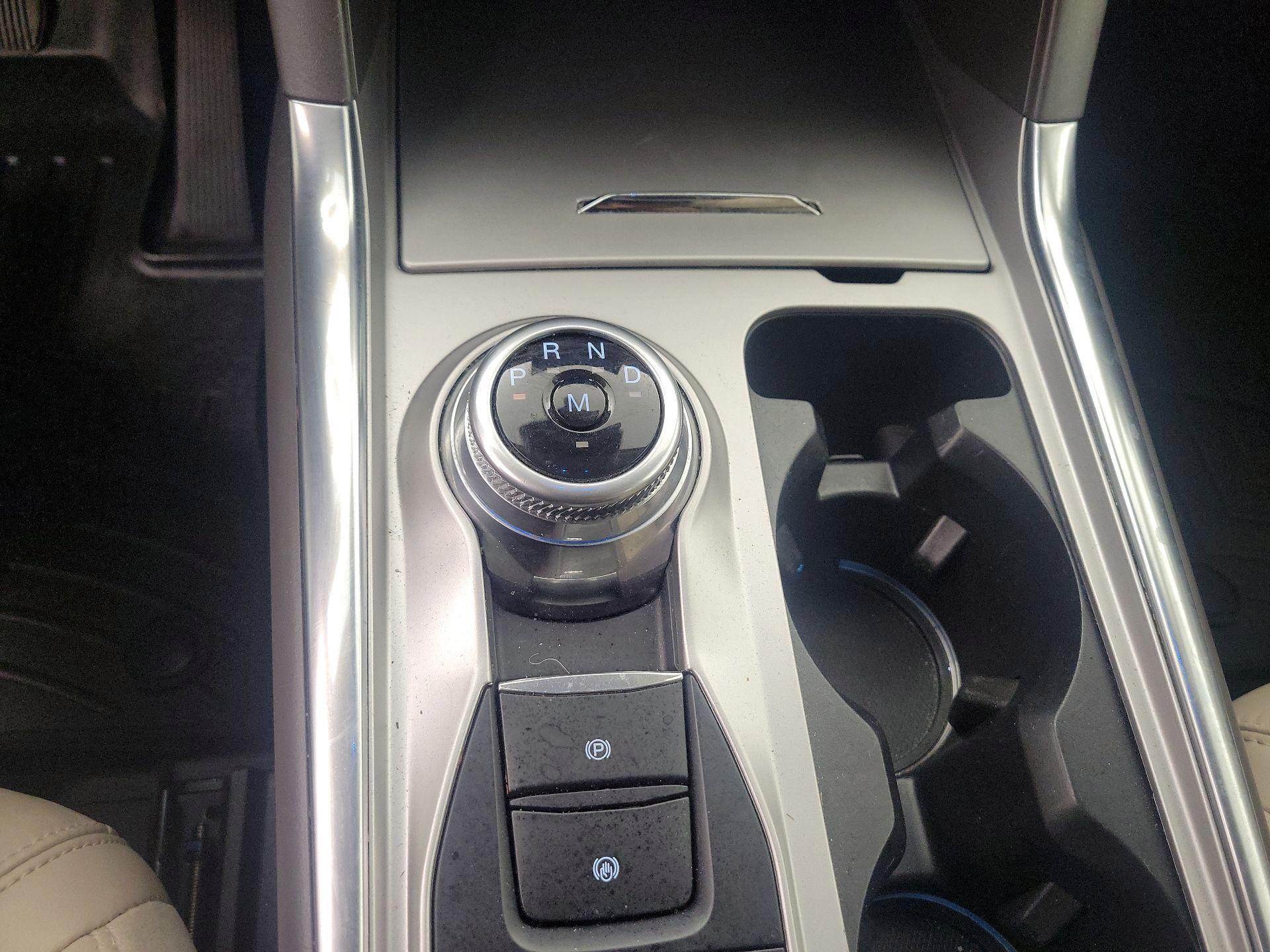 Thumbnail: 2020 Ford Explorer - 18