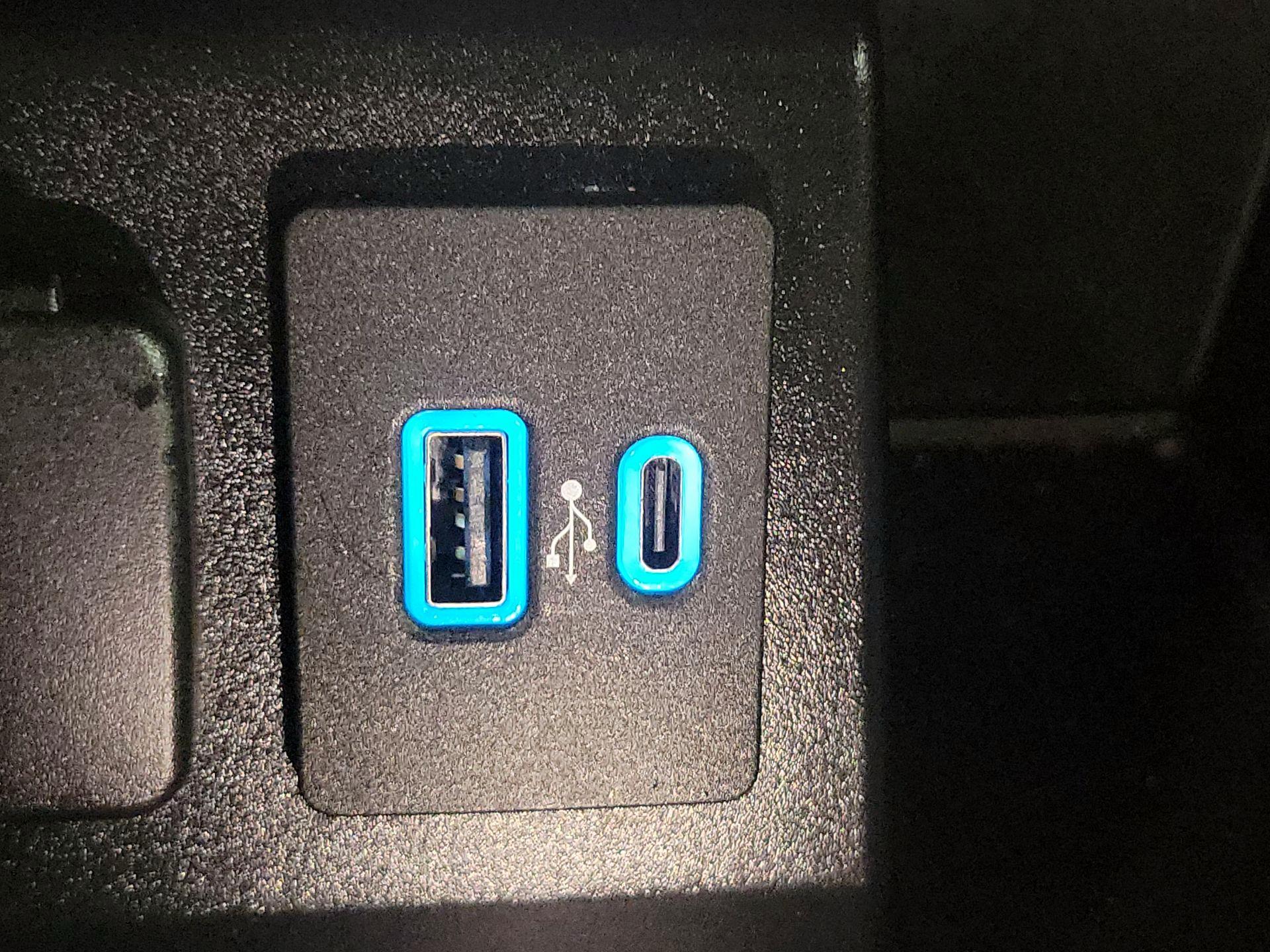 Thumbnail: 2020 Ford Explorer - 19