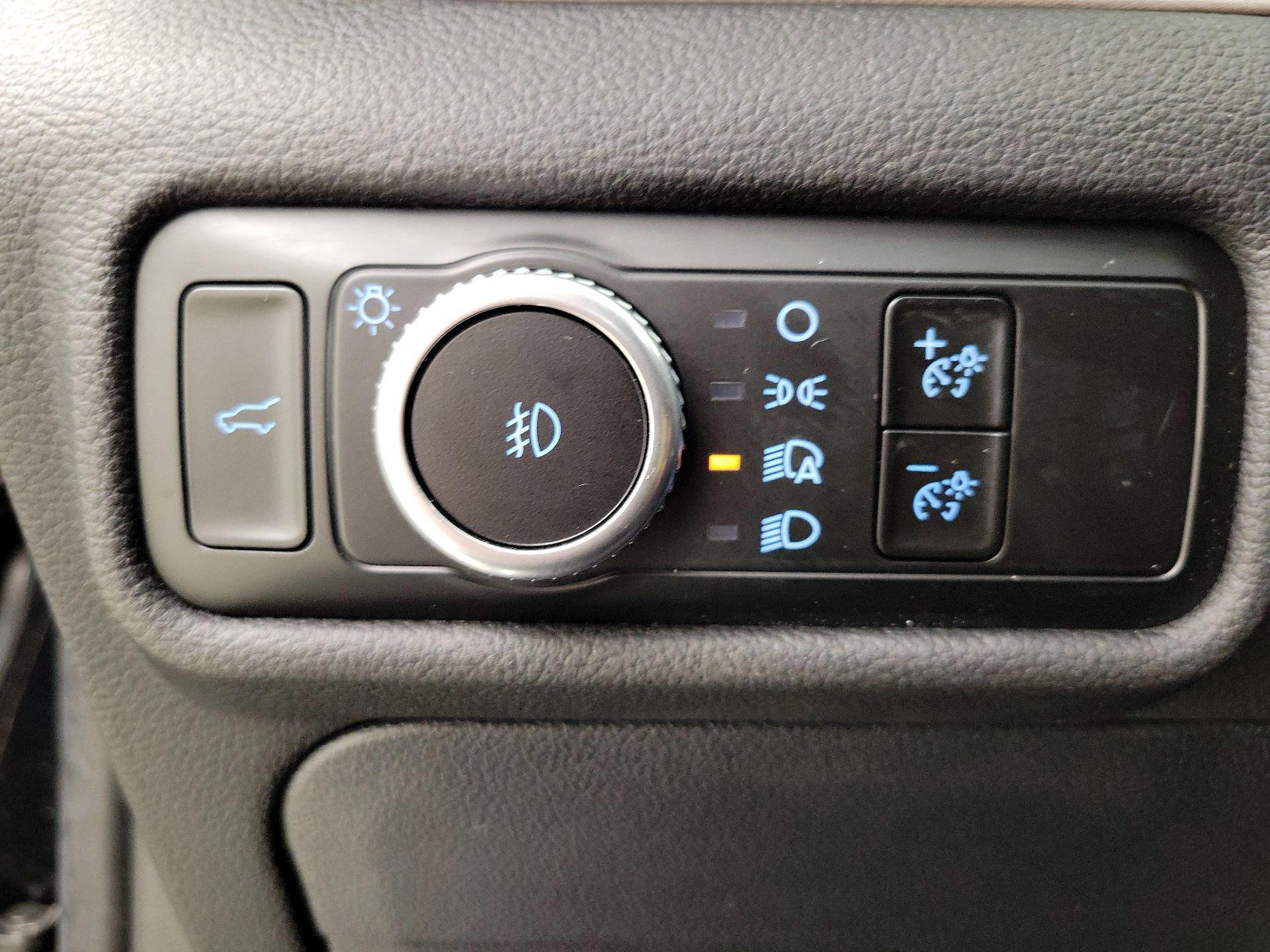 Thumbnail: 2022 Ford Explorer - 13