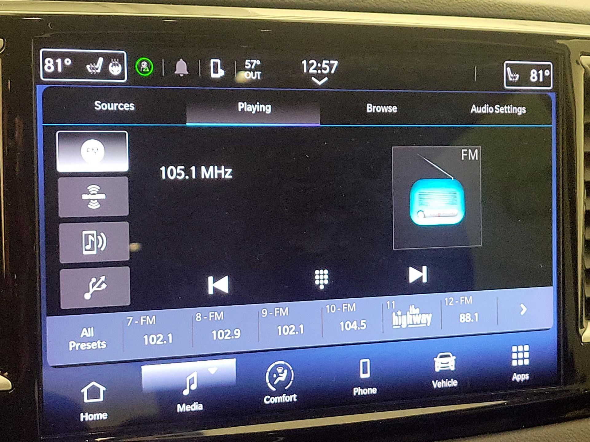 Thumbnail: 2023 Chrysler Pacifica - 15