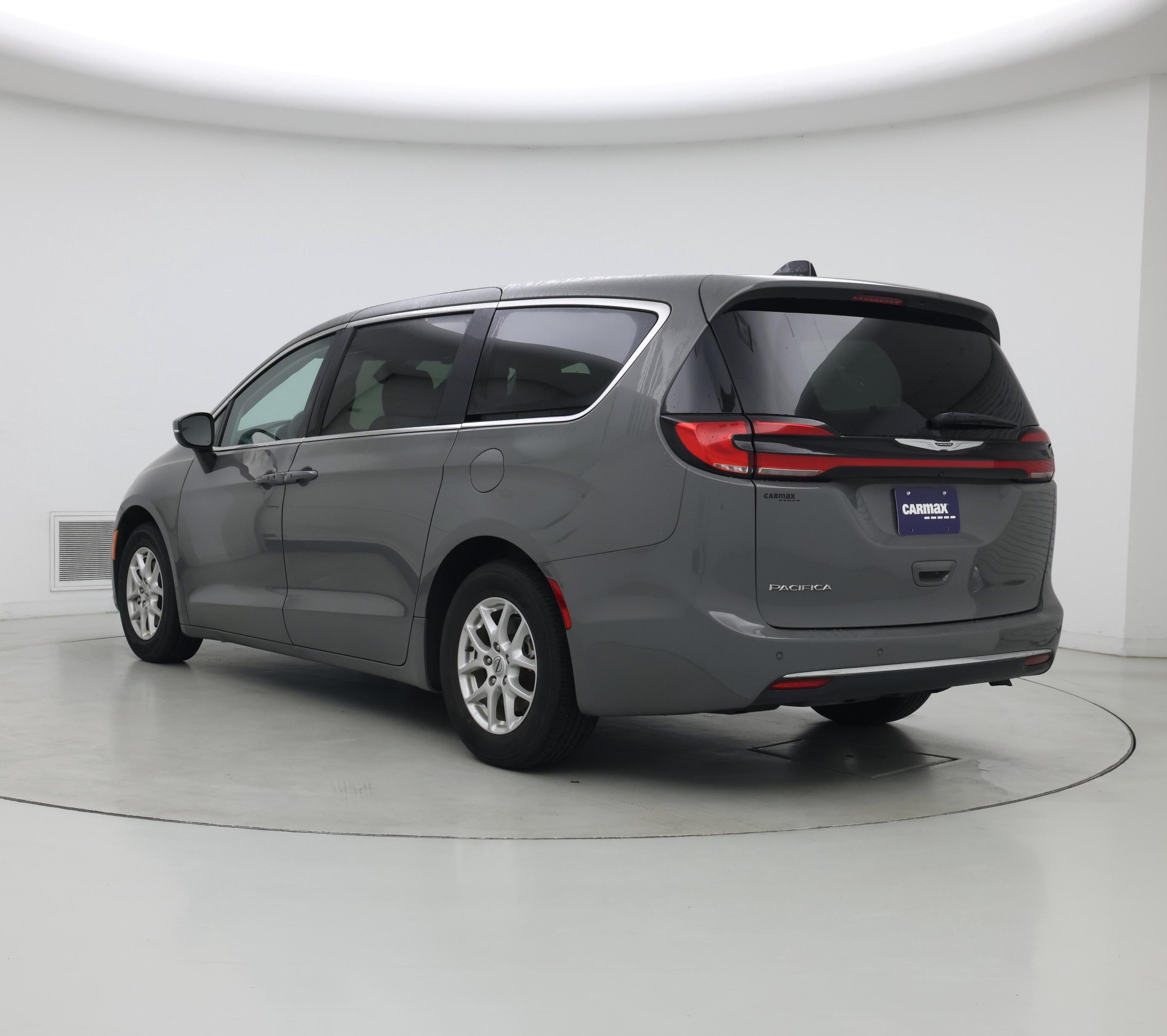 Thumbnail: 2023 Chrysler Pacifica - 2