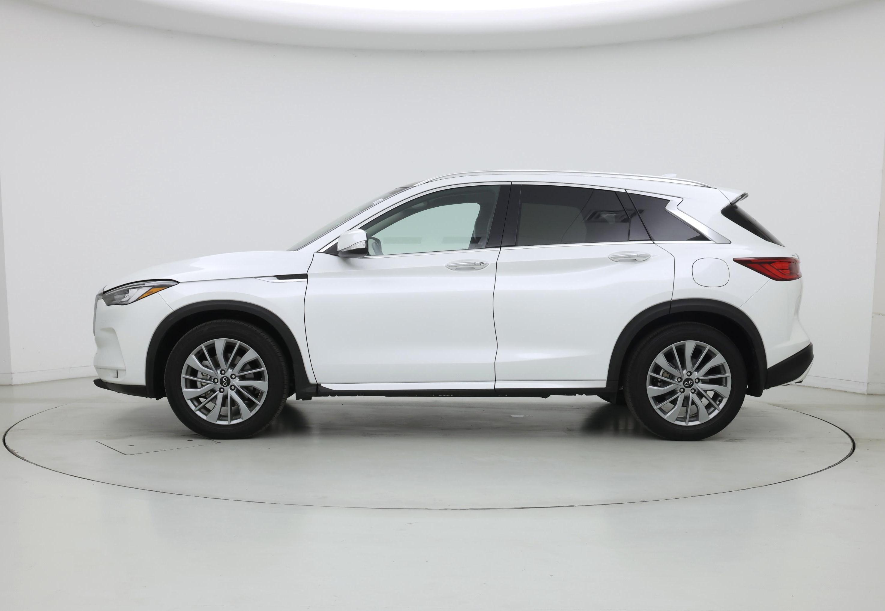 Thumbnail: 2023 INFINITI QX50 - 3