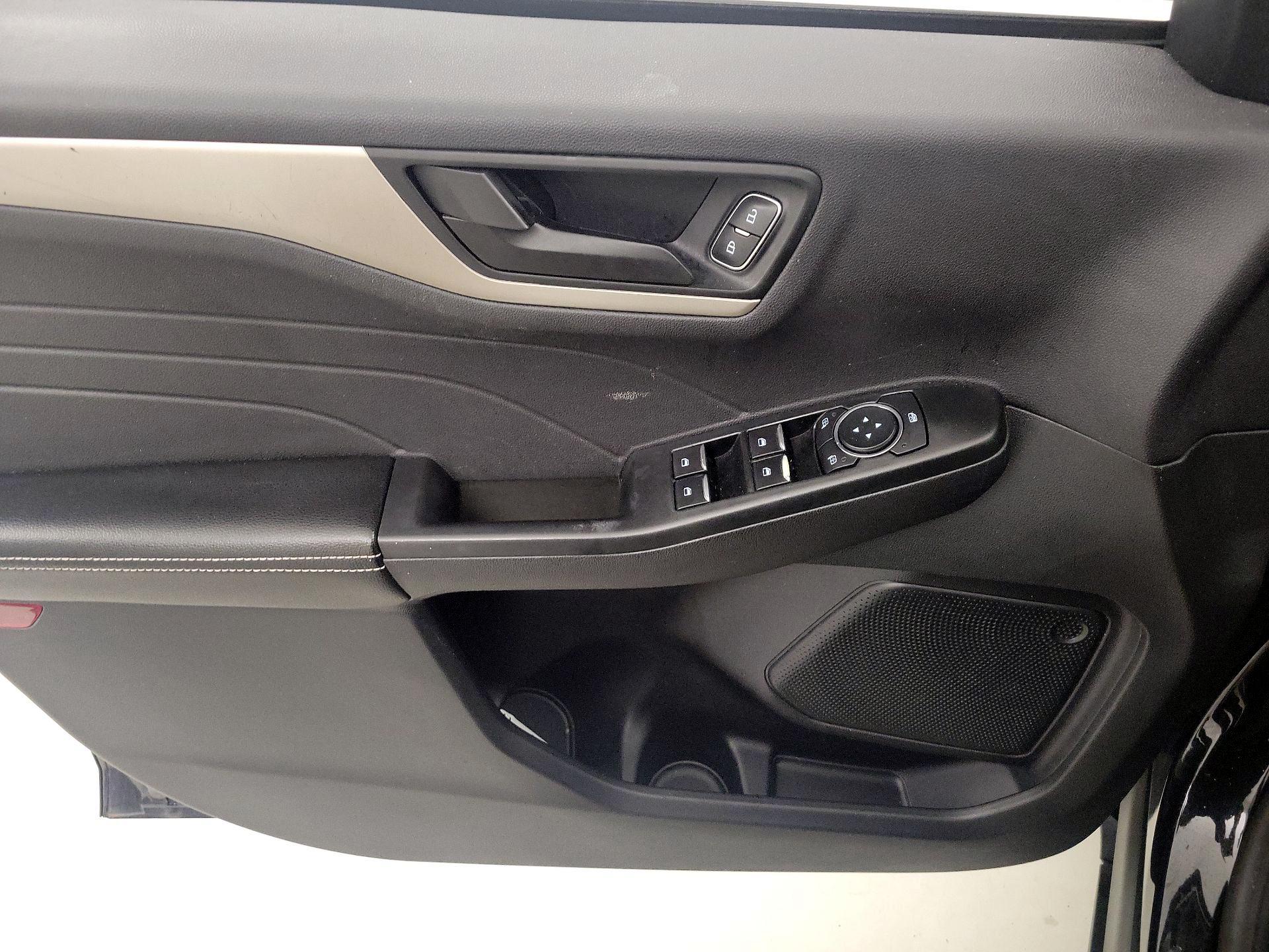 Thumbnail: 2022 Ford Escape - 12