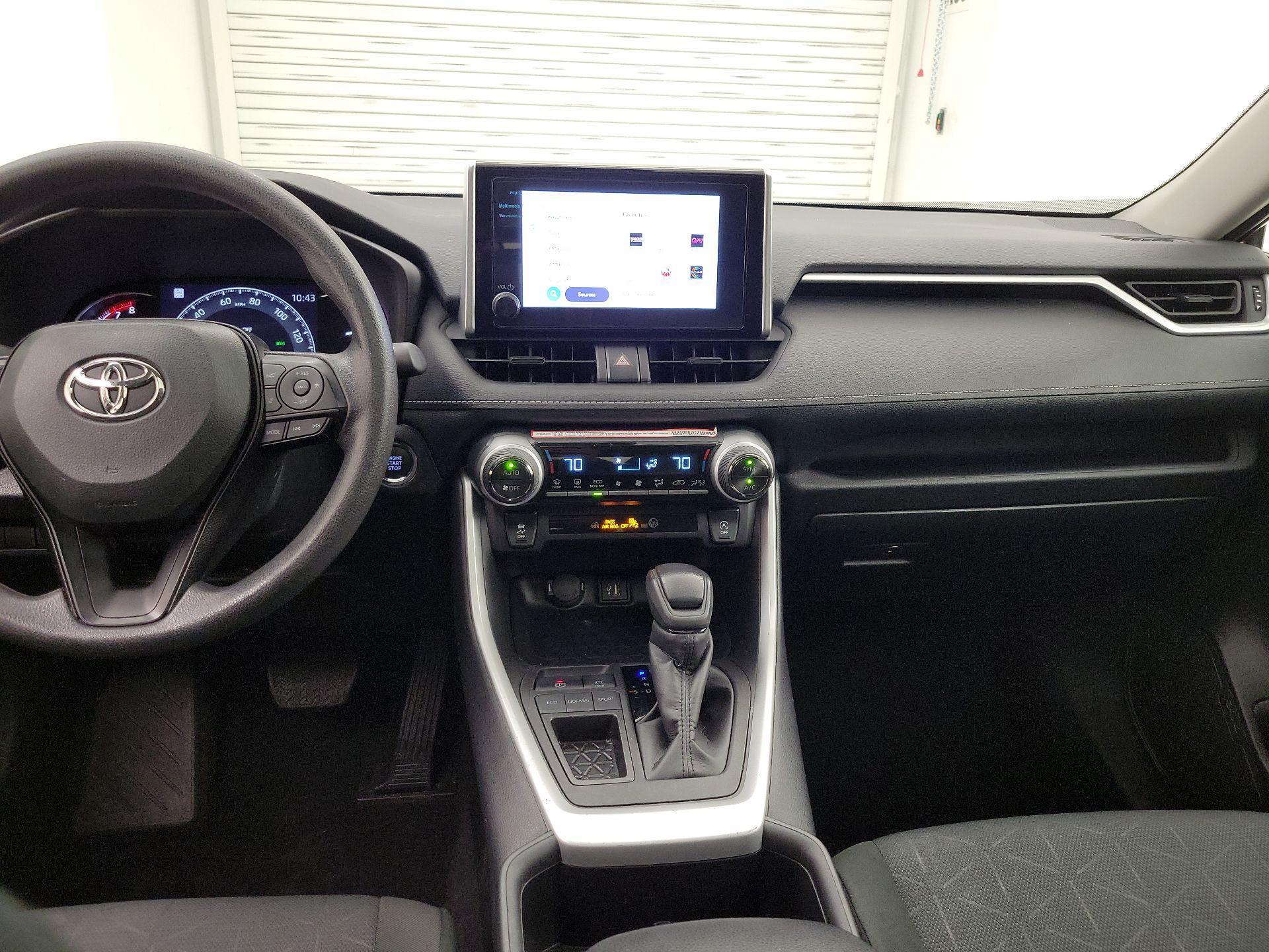 Thumbnail: 2024 Toyota RAV4 - 9