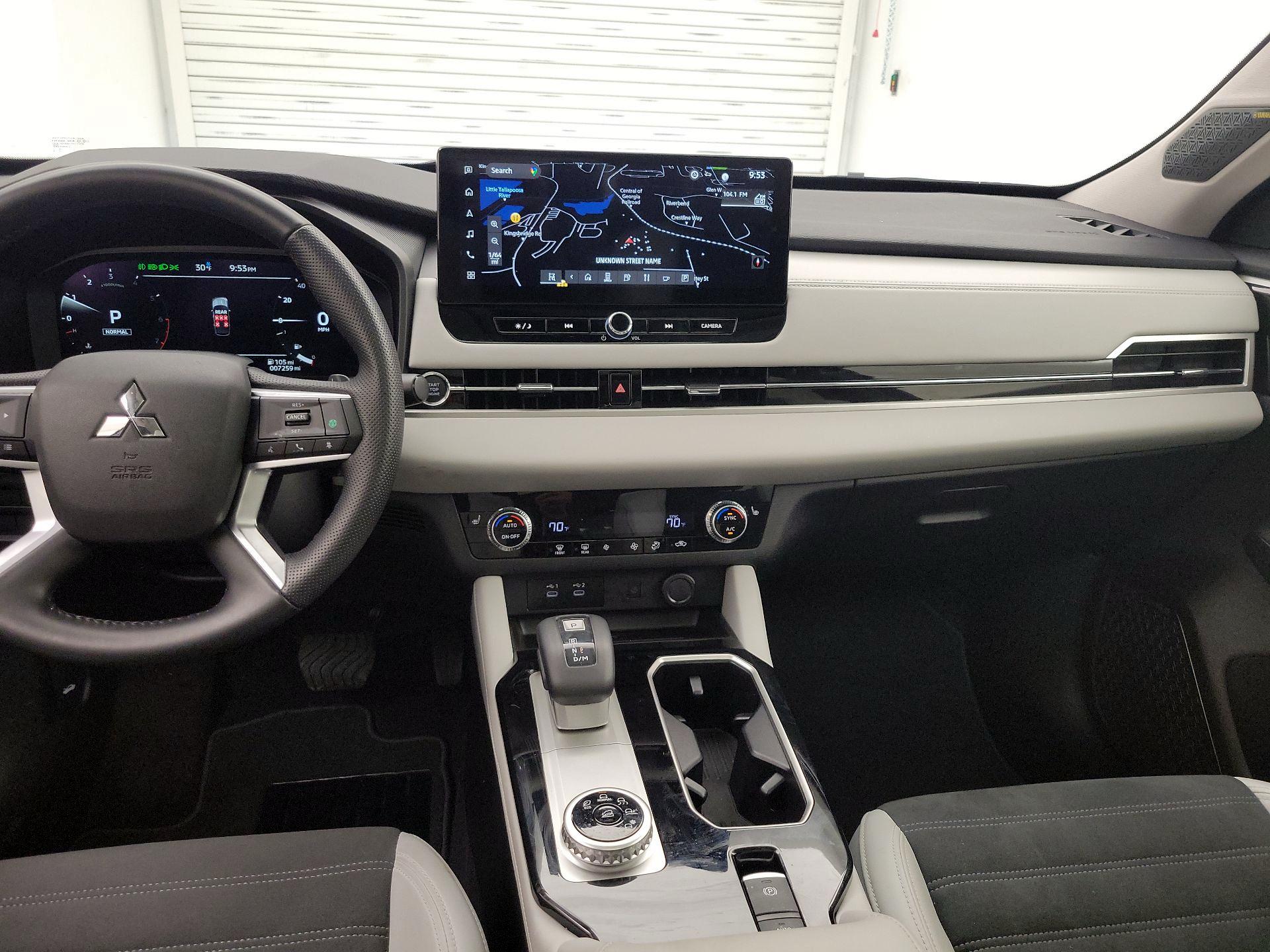 Thumbnail: 2025 Mitsubishi Outlander - 9