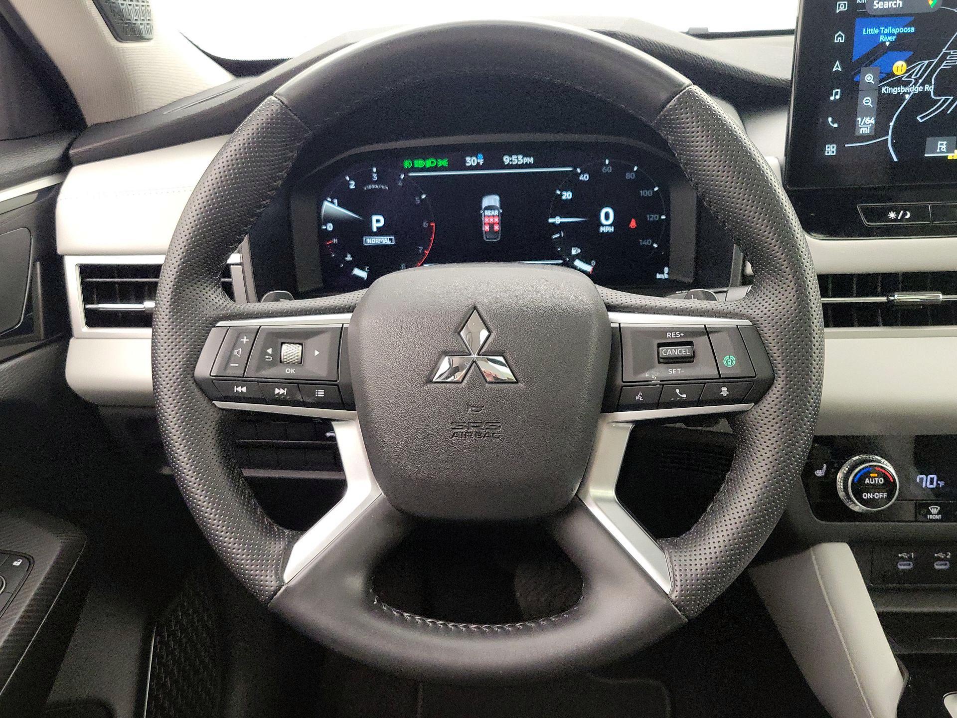 Thumbnail: 2025 Mitsubishi Outlander - 10