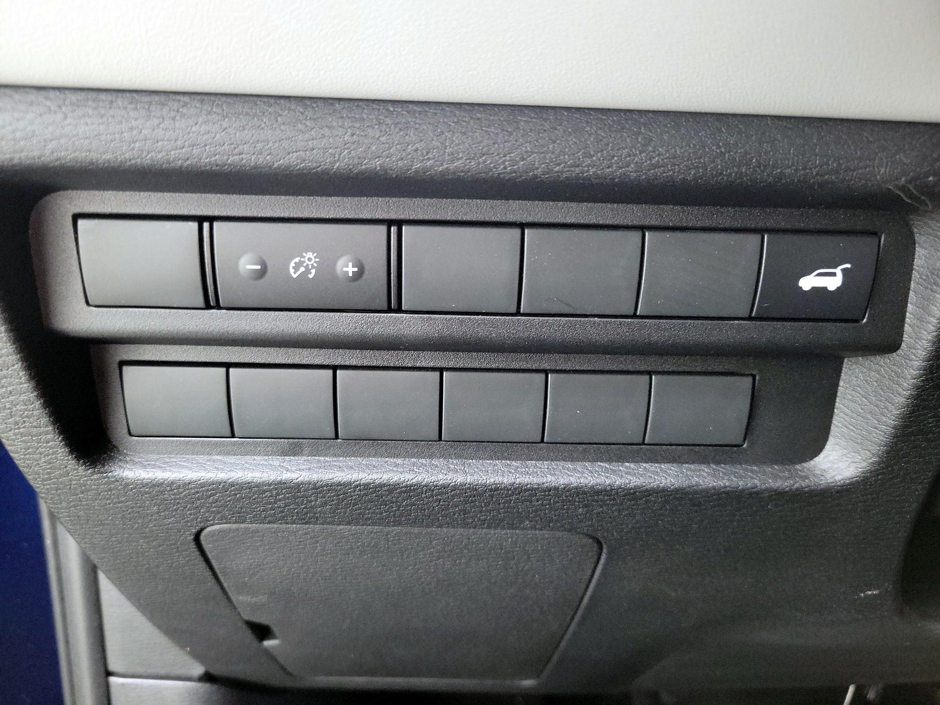 Thumbnail: 2025 Mitsubishi Outlander - 13