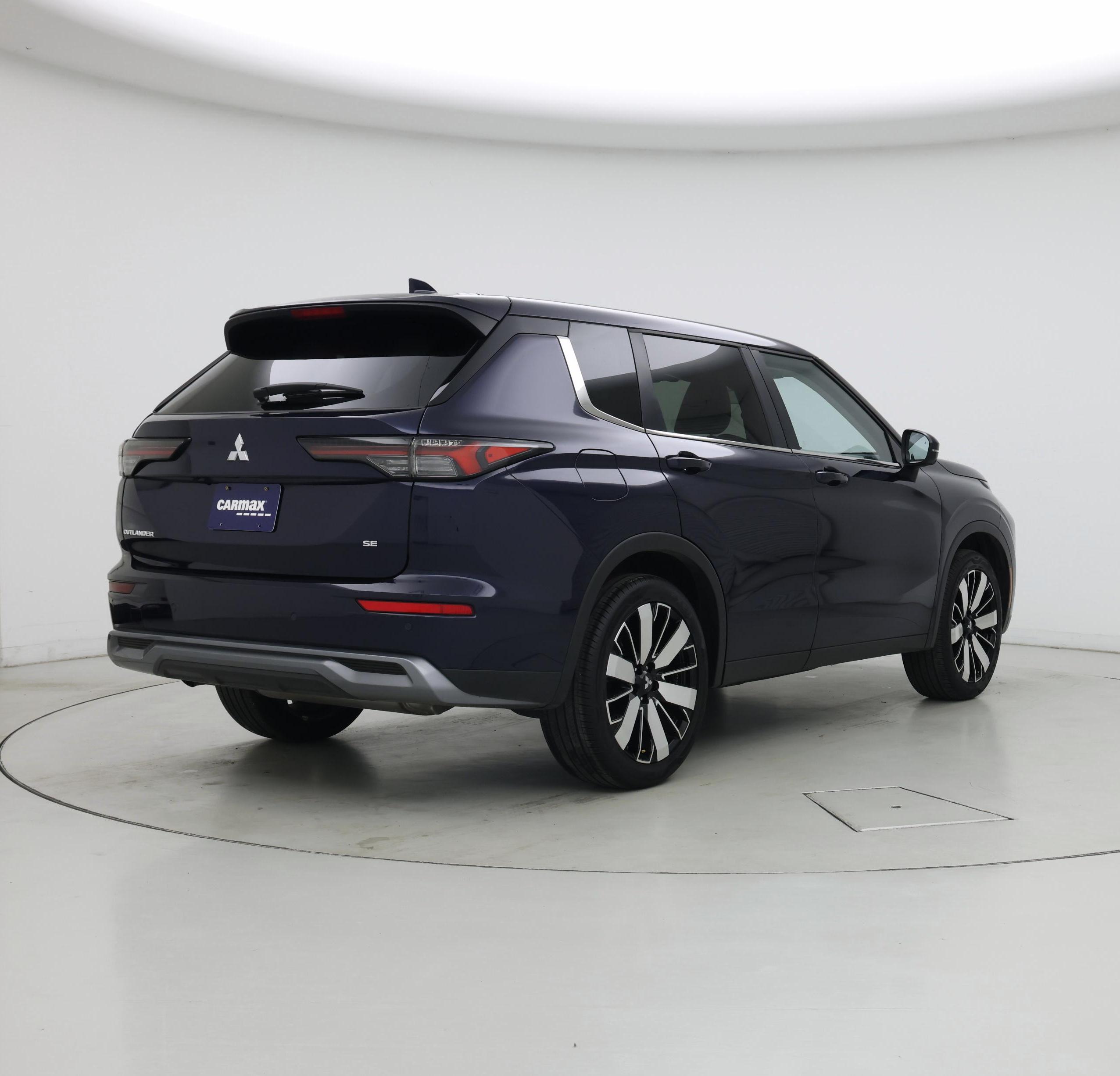 Thumbnail: 2025 Mitsubishi Outlander - 8