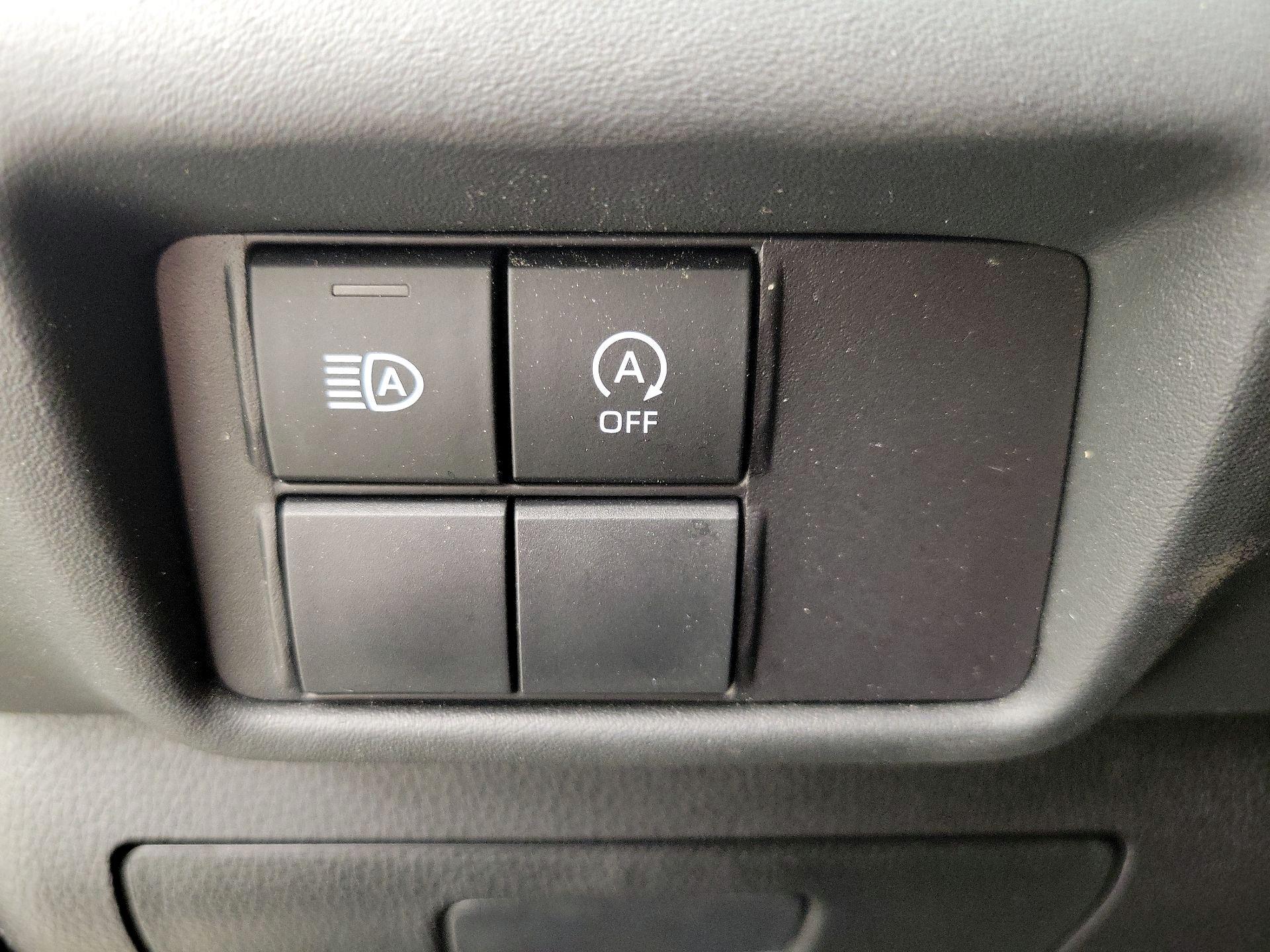 Thumbnail: 2023 Toyota Highlander - 13