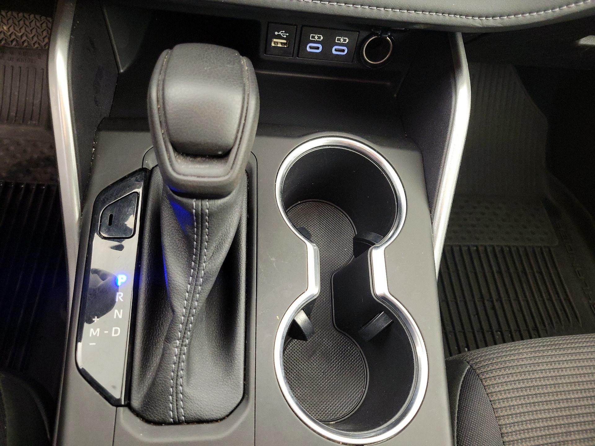 Thumbnail: 2023 Toyota Highlander - 17