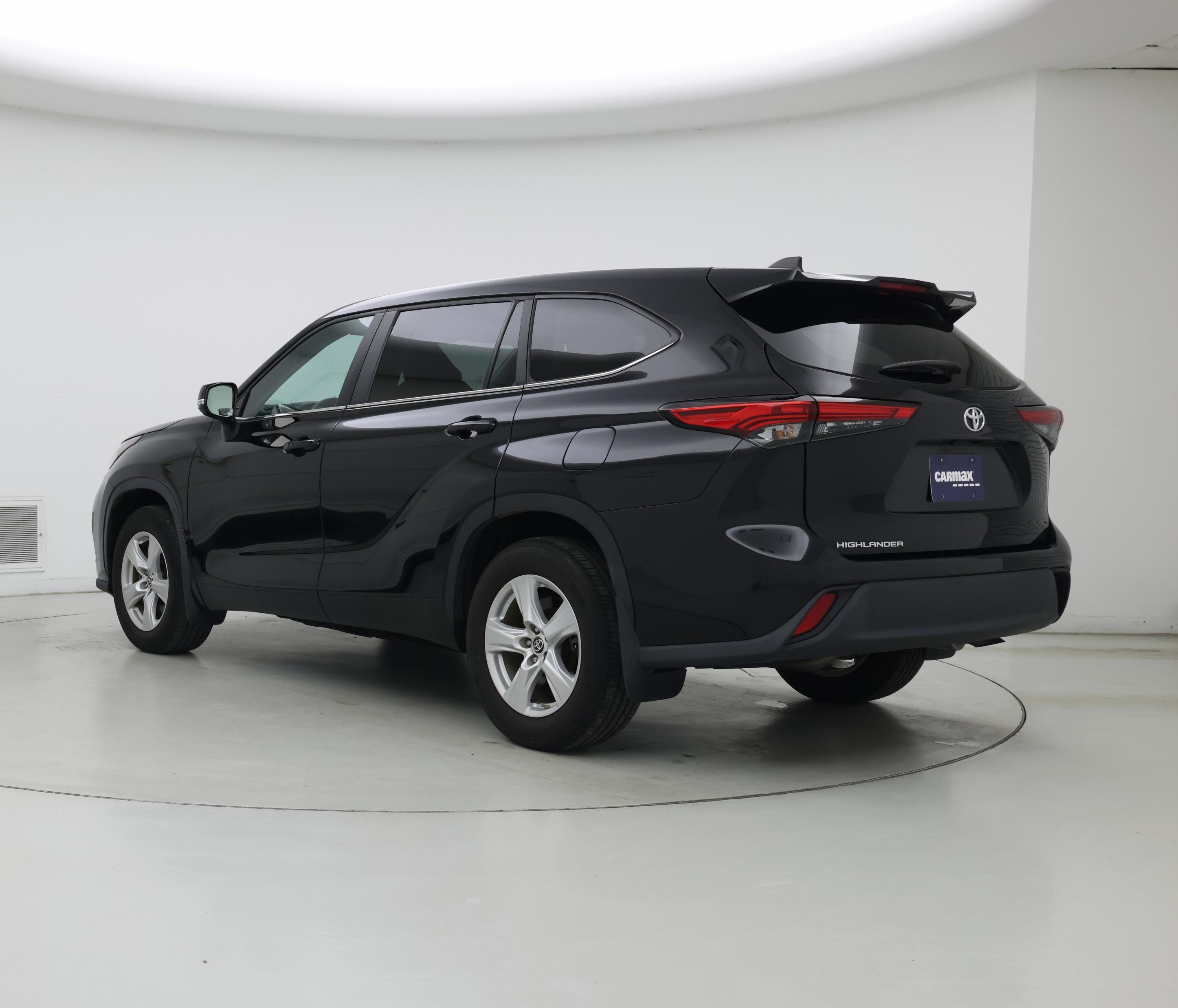 Thumbnail: 2023 Toyota Highlander - 2