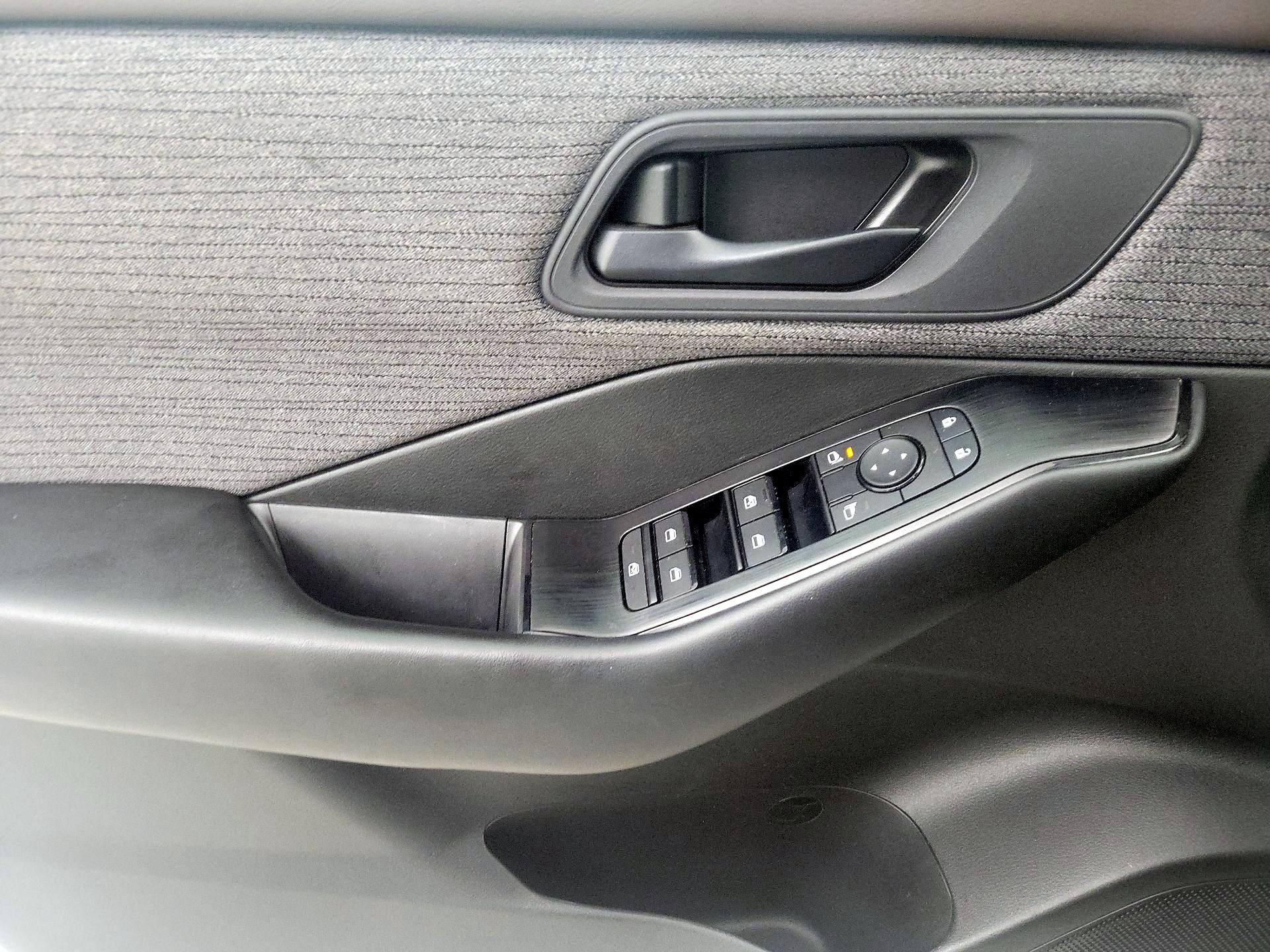 Thumbnail: 2023 Nissan Rogue - 12