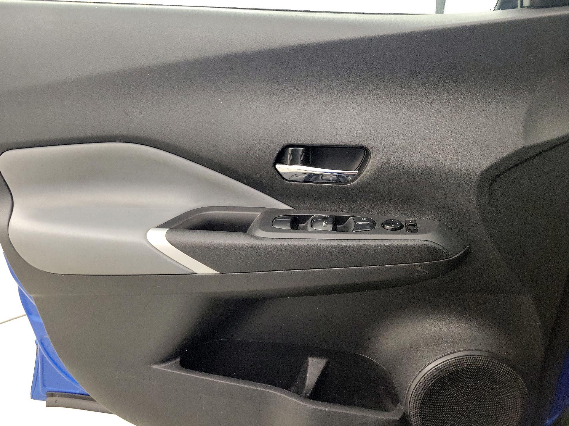 Thumbnail: 2023 Nissan Kicks - 12