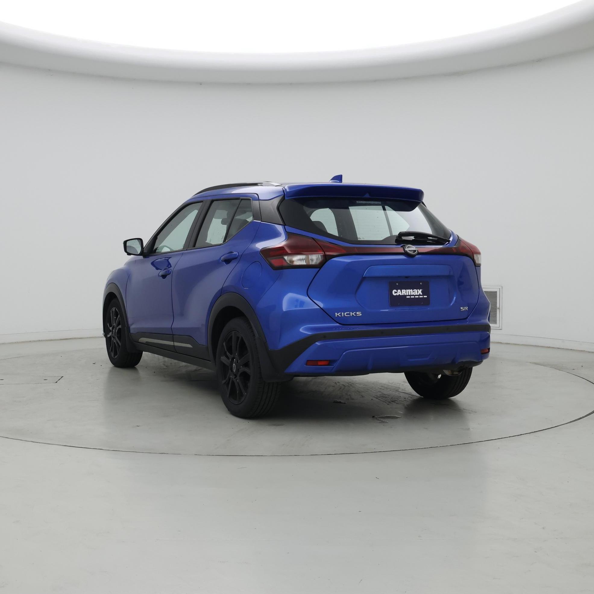 Thumbnail: 2023 Nissan Kicks - 2