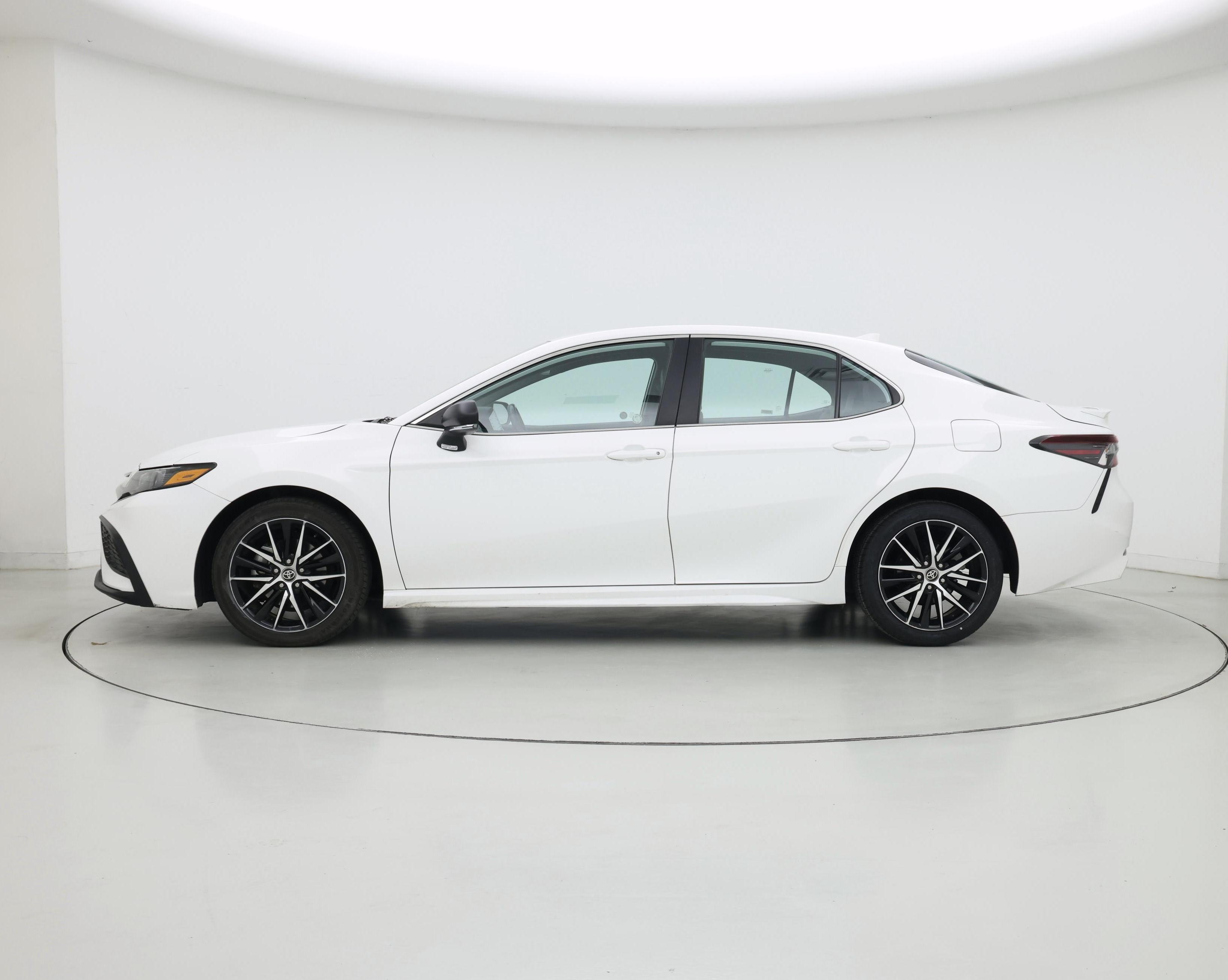 Thumbnail: 2024 Toyota Camry - 3