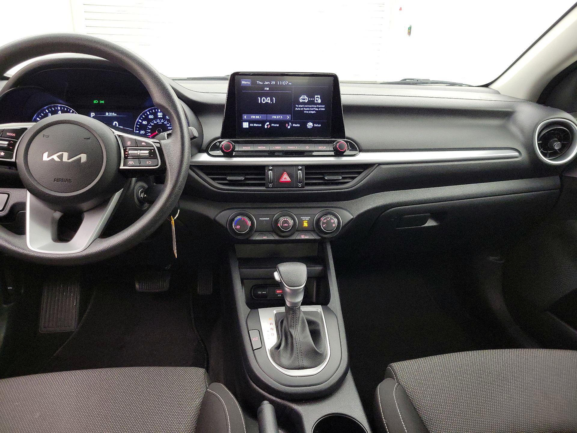 Thumbnail: 2024 Kia Forte - 9